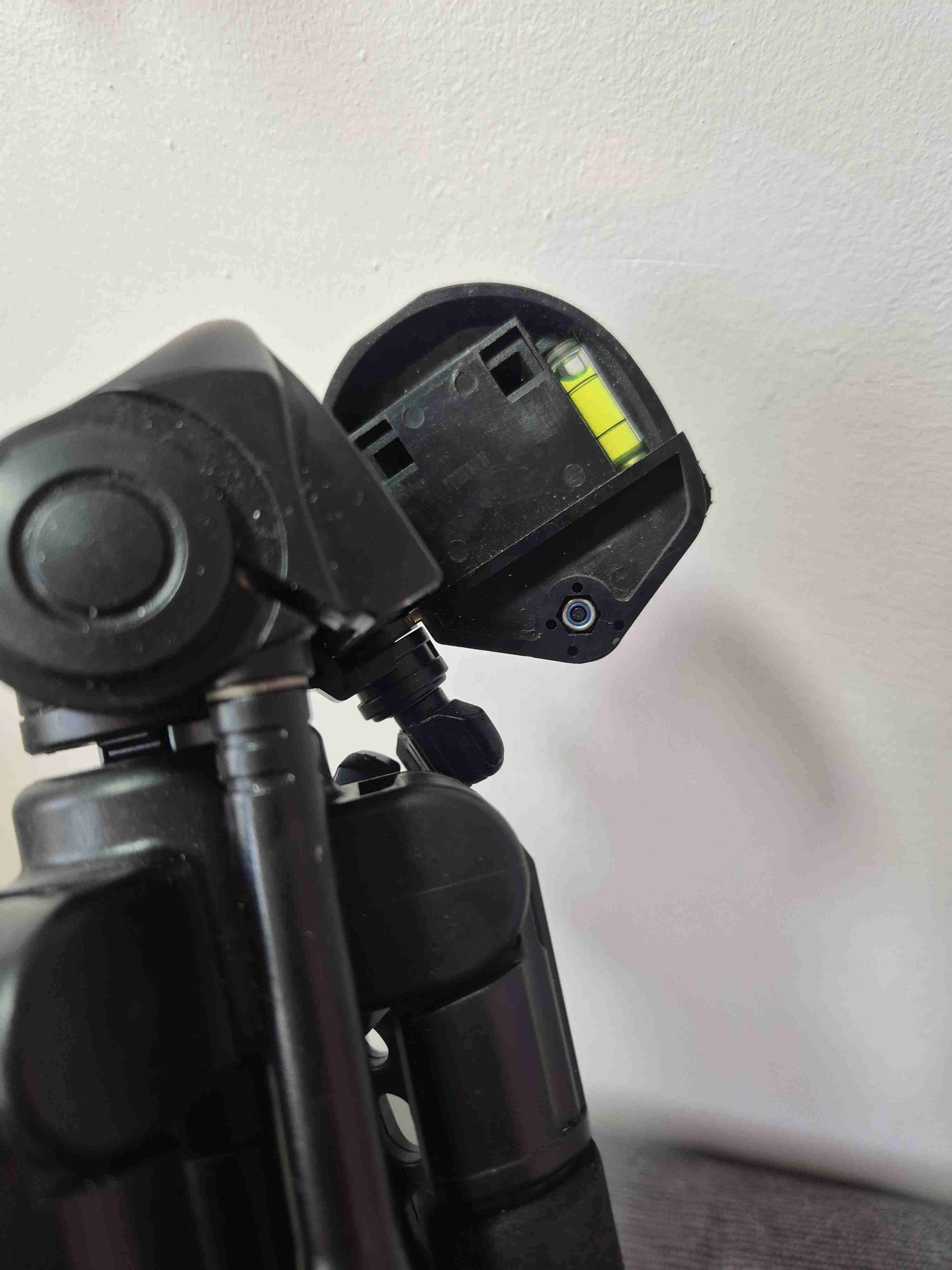 Trípode Vivitar con funda negra - miniatura 5