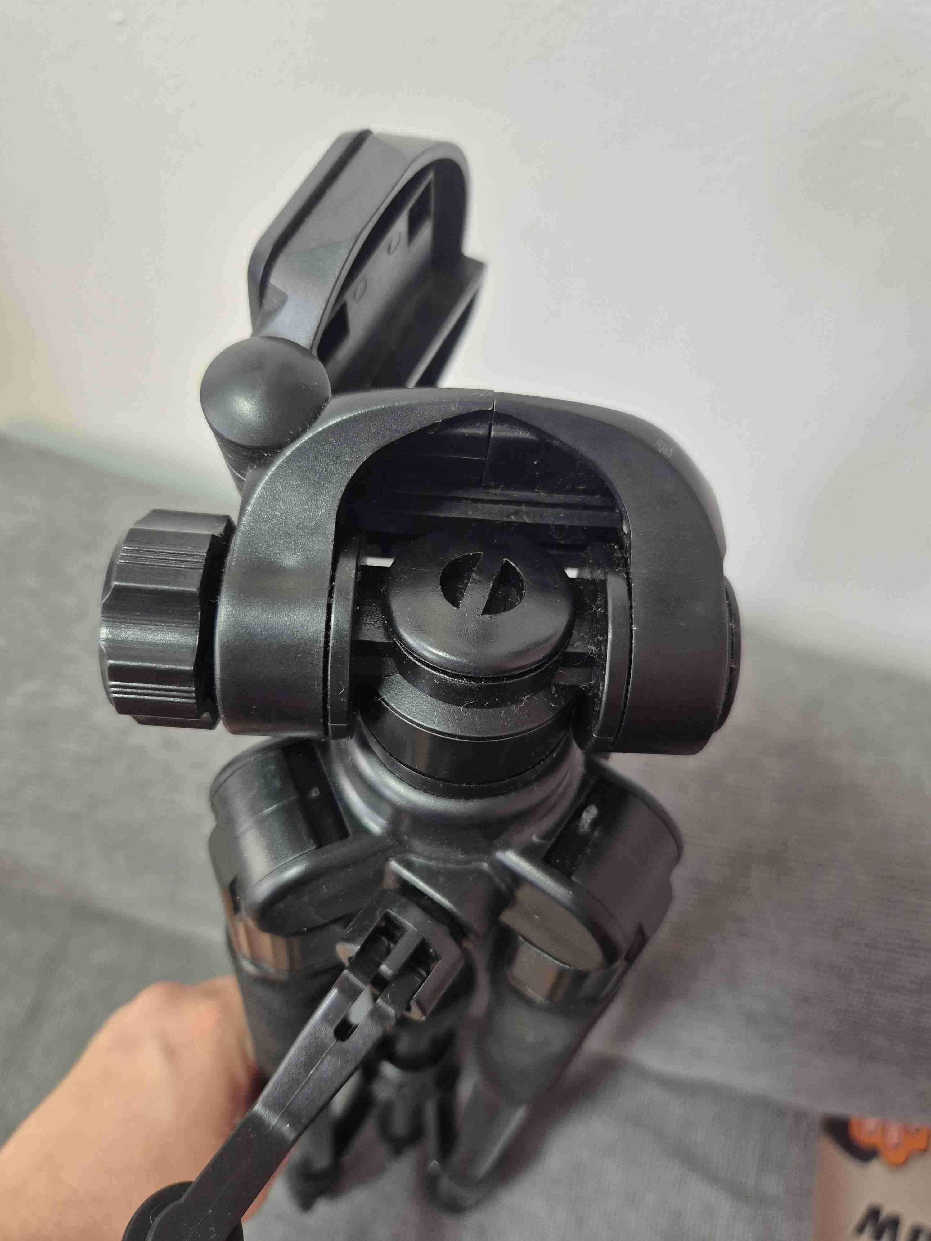 Trípode Vivitar con funda negra - miniatura 6