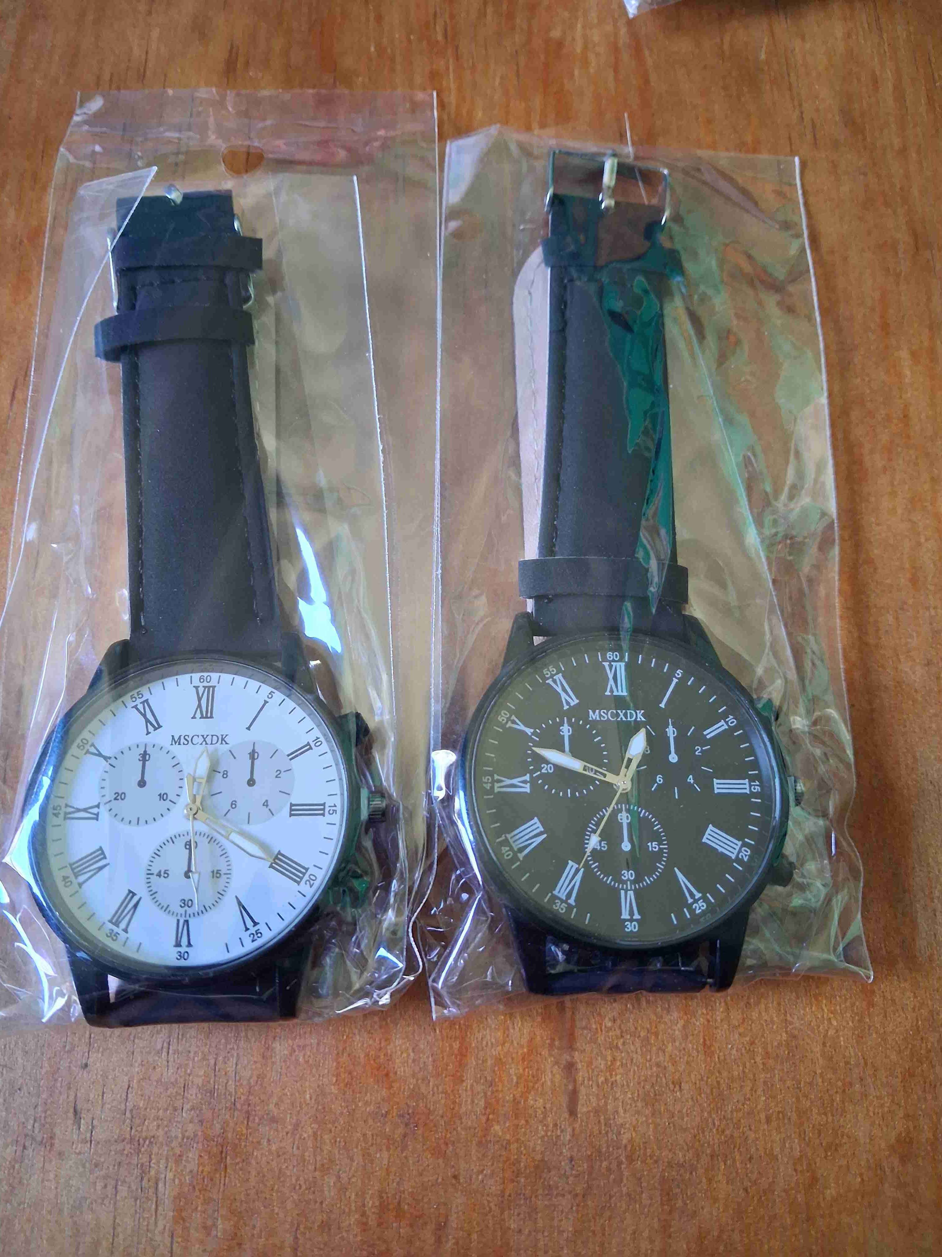 Relojes de pulsera variados - miniatura 5