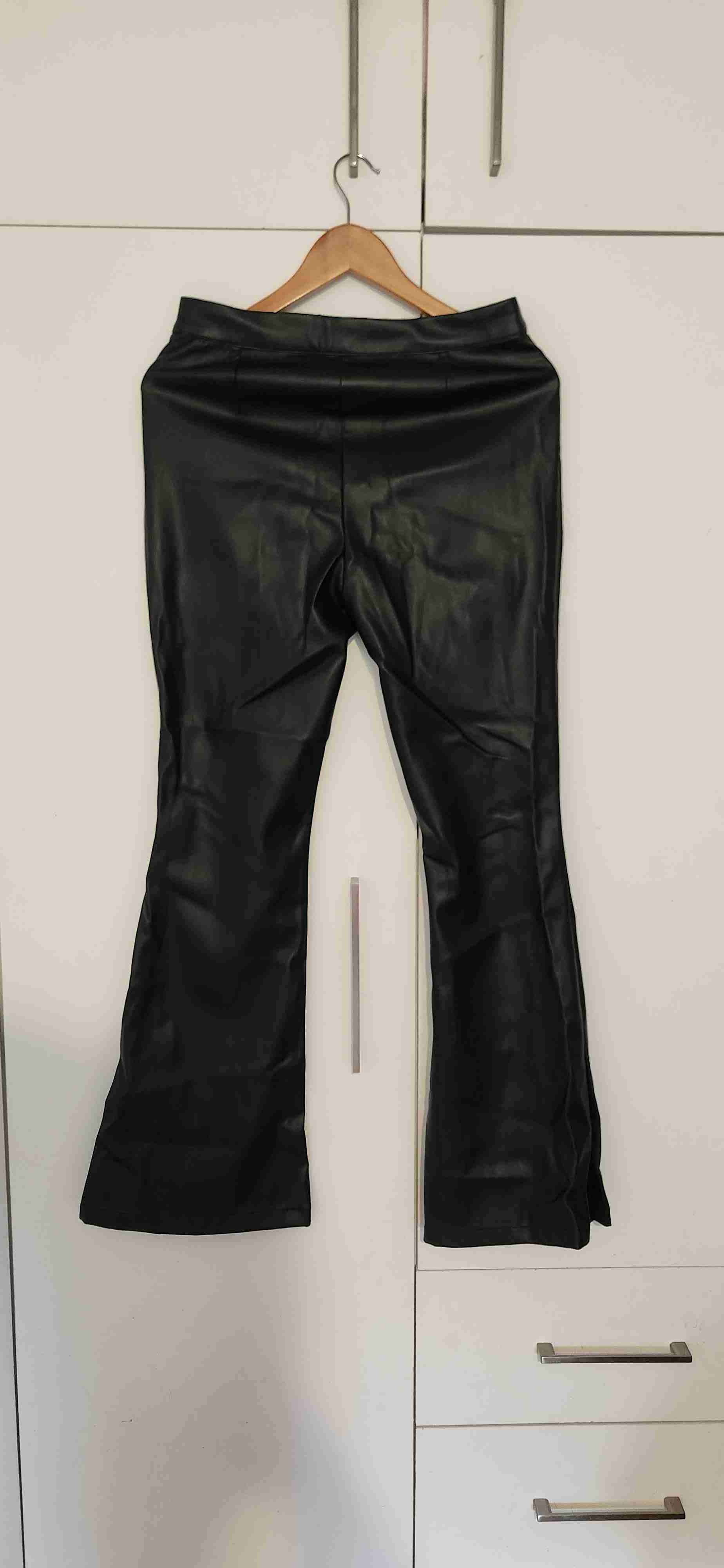 Pantalones de cuero negro - miniatura 2