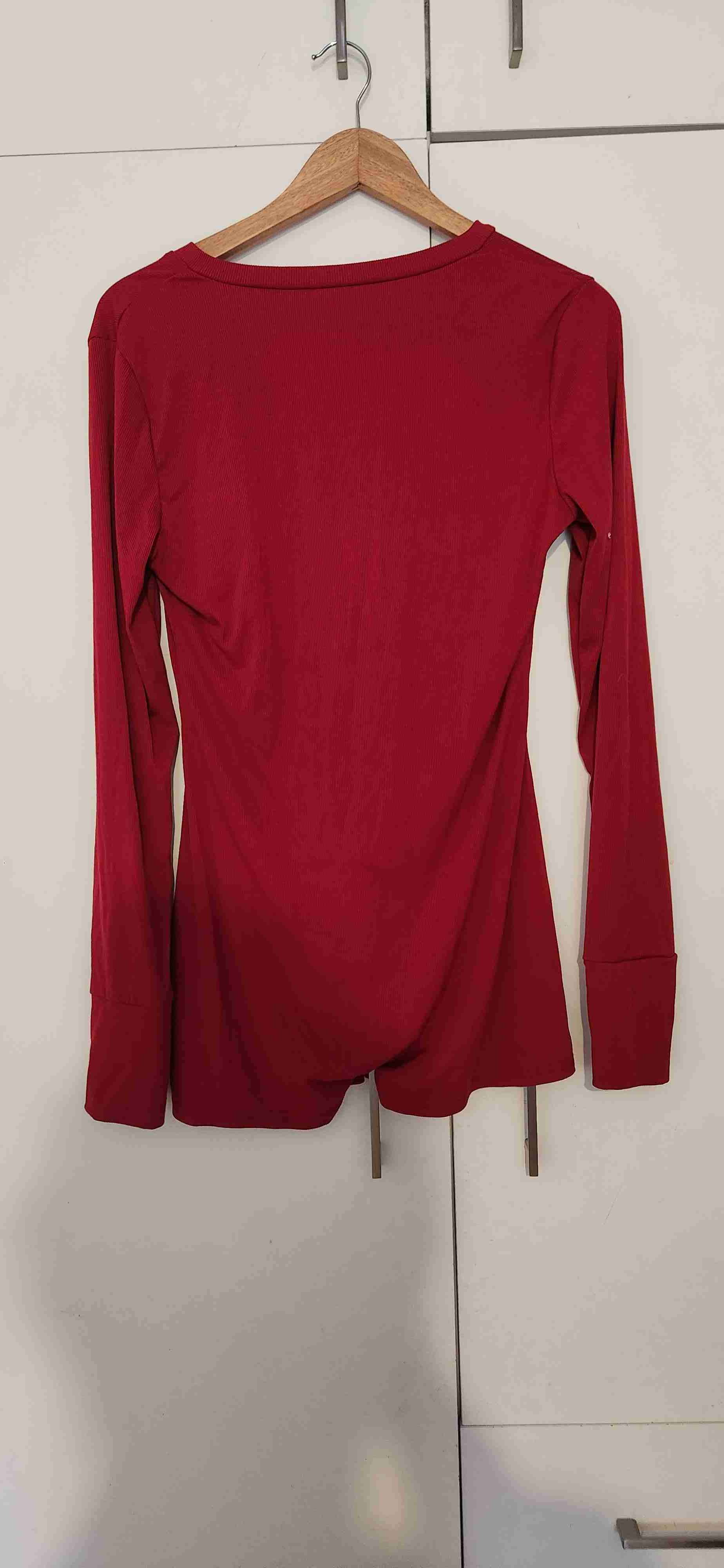 Mono rojo con botones - miniatura 2