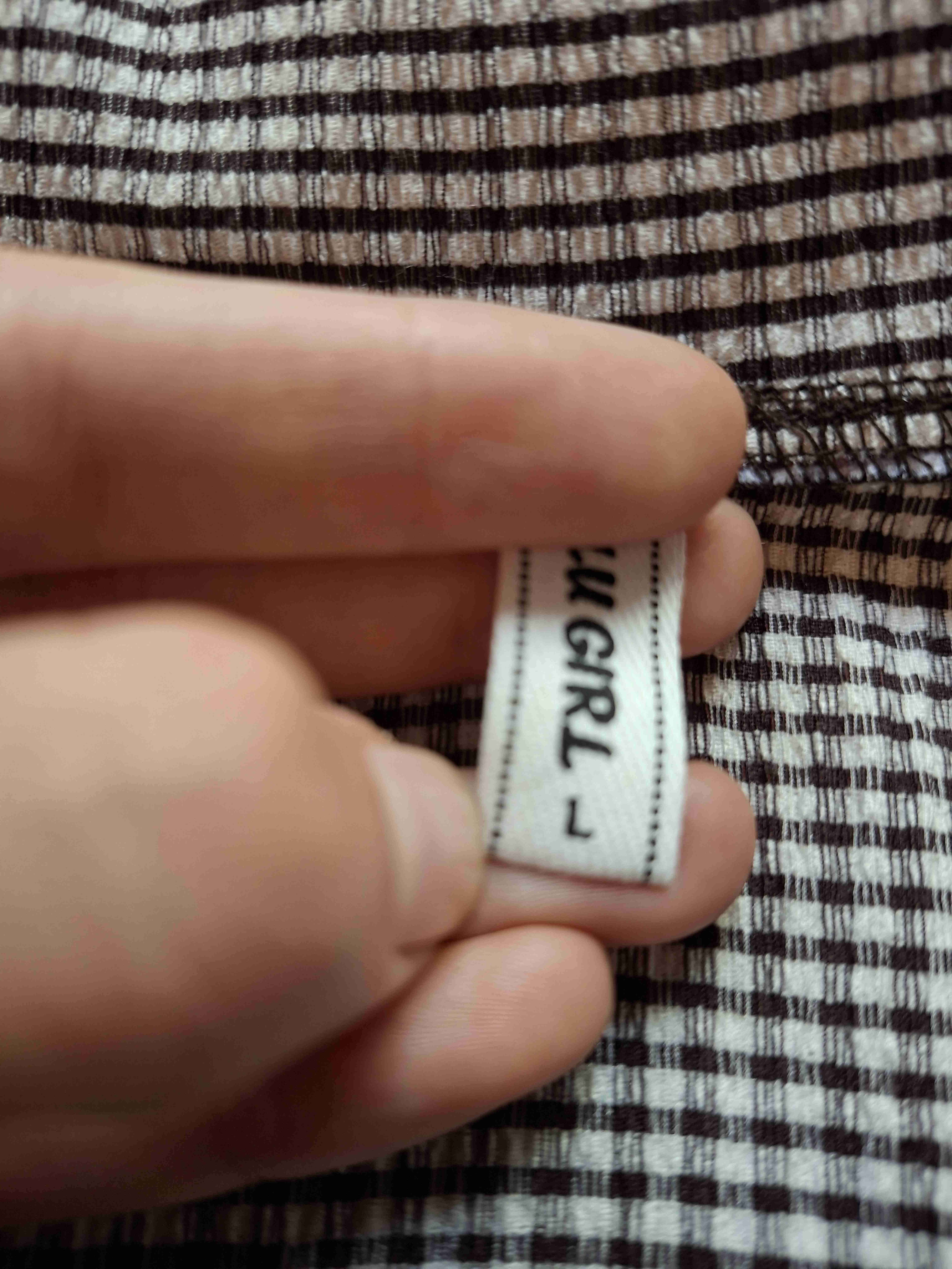 Blusa a cuadros en tonos oscuros - miniatura 3