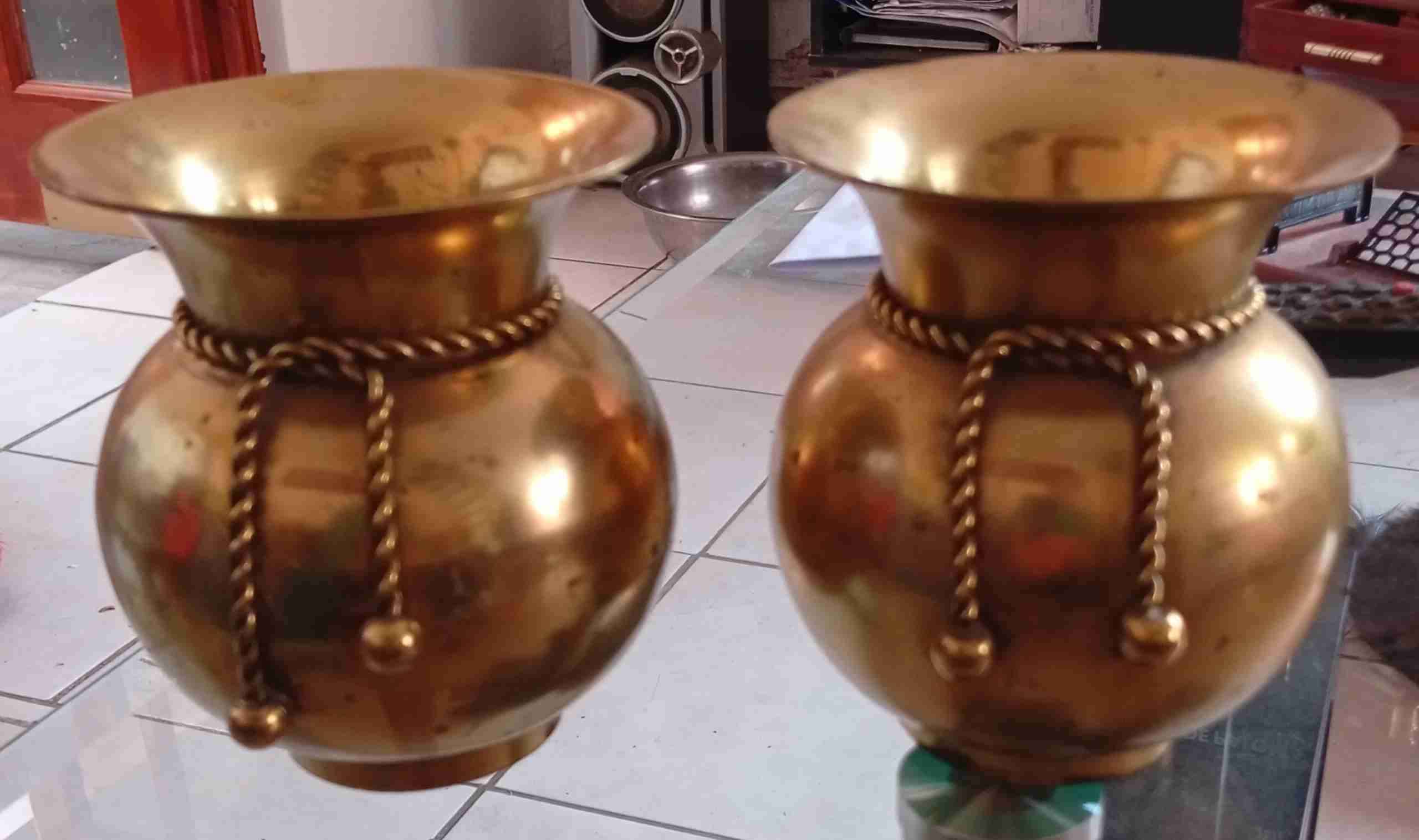 Jarrones de bronce decorativos - miniatura 2