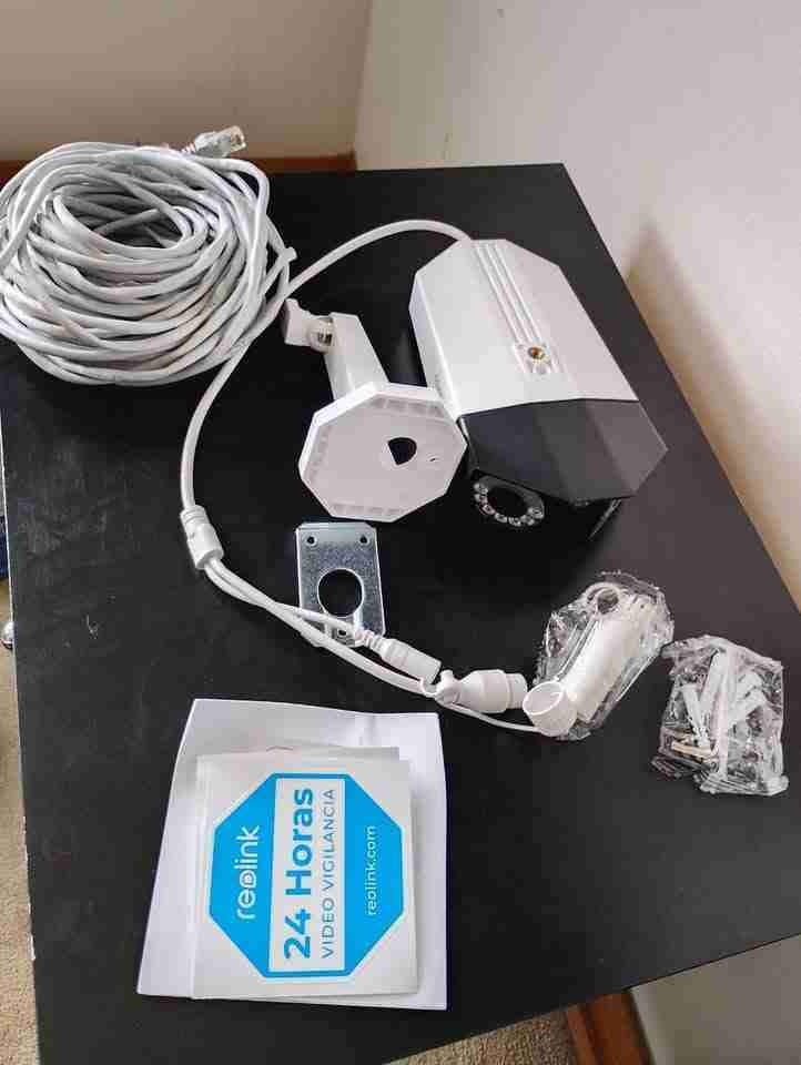 Cámara de seguridad Reolink 4K PoE 180° con IA