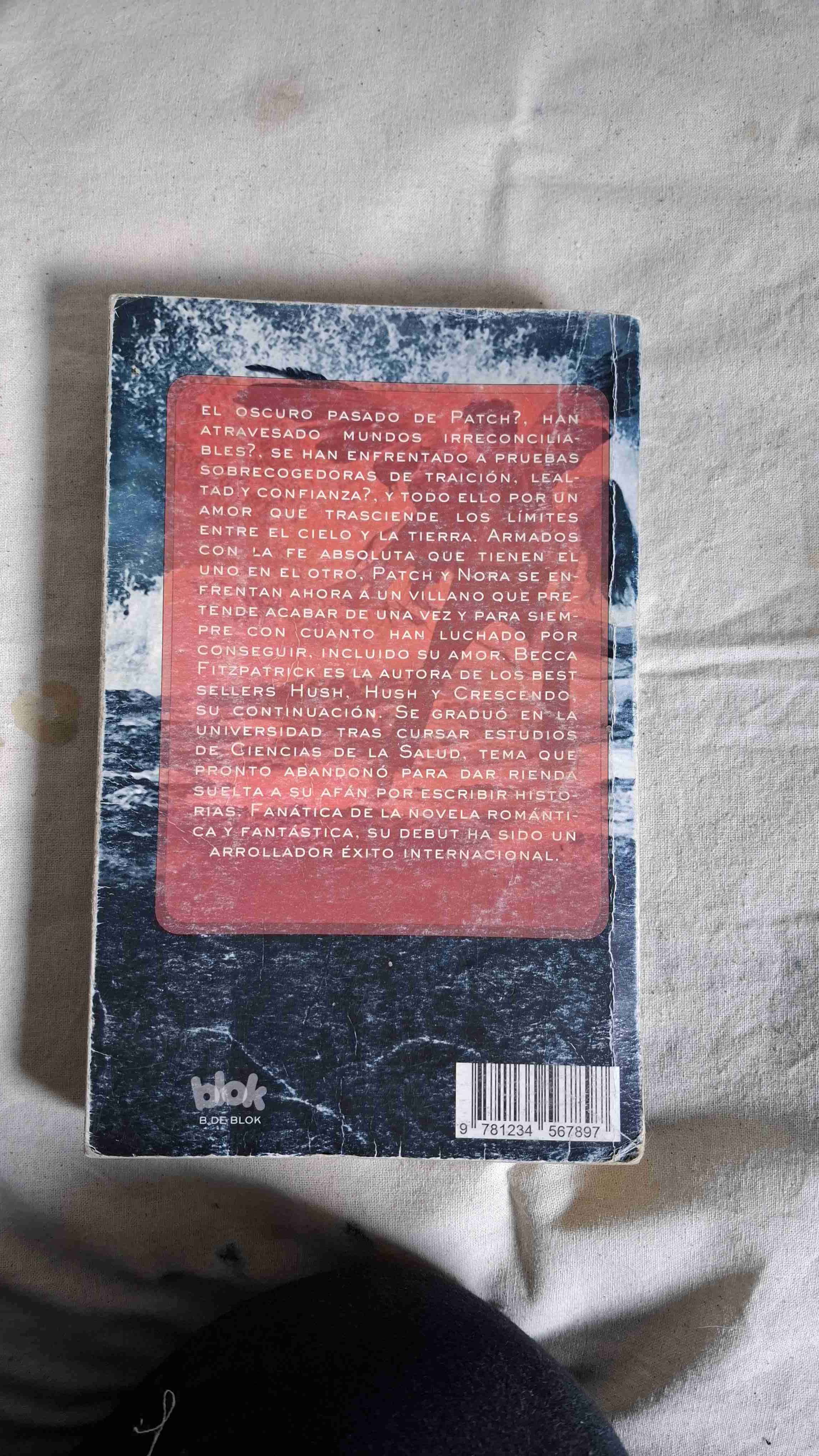 Libro 'Silencio' de Becca Fitzpatrick - miniatura 2