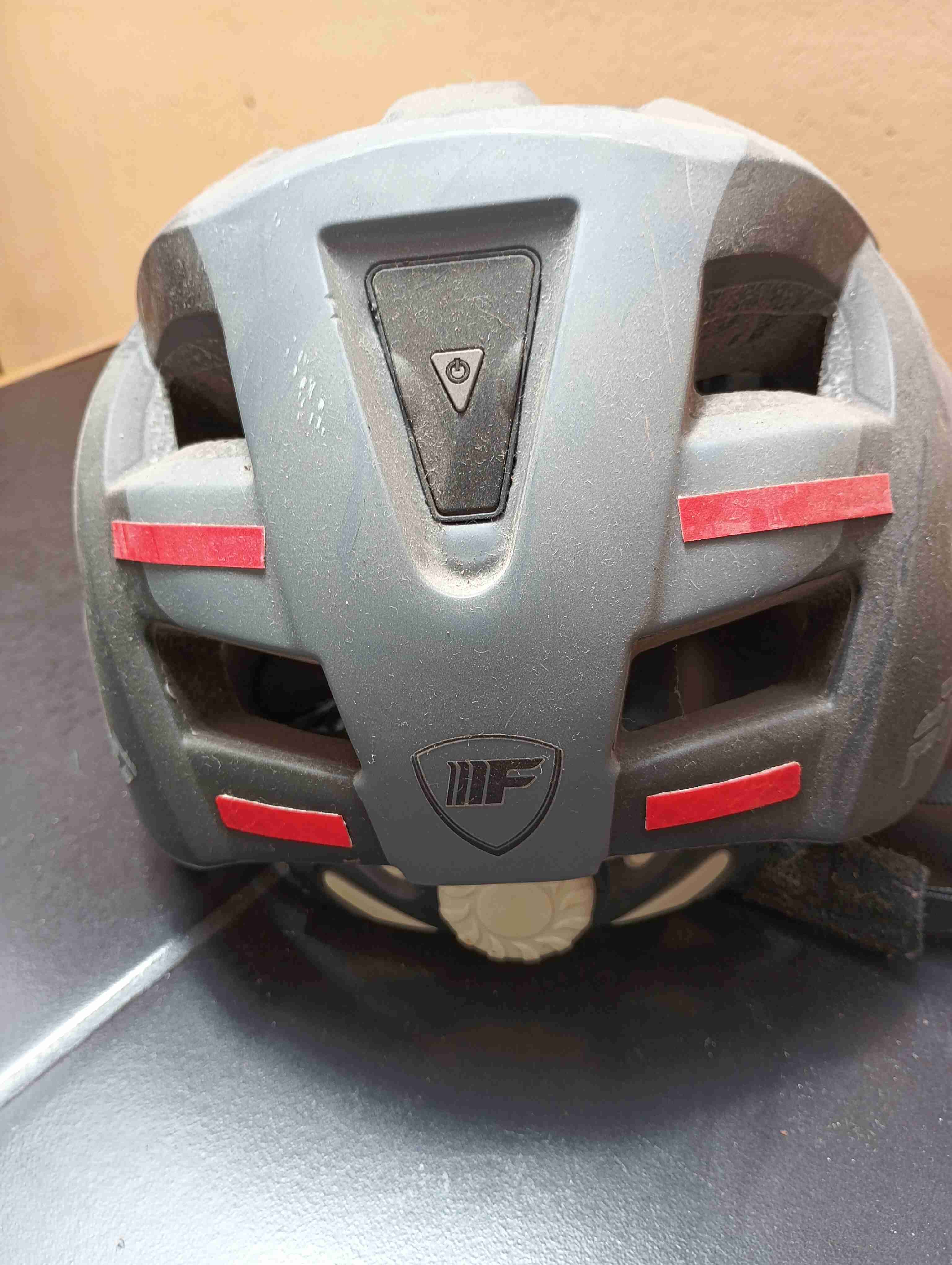 Casco ciclismo gris