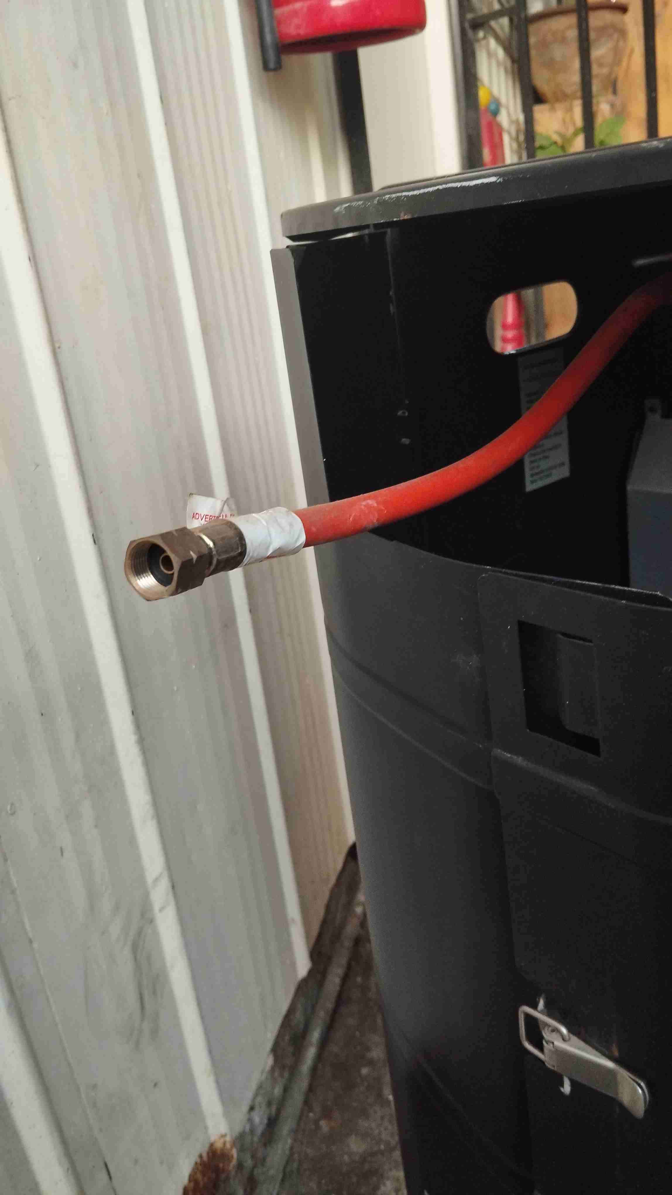 Estufa a gas negra - miniatura 4