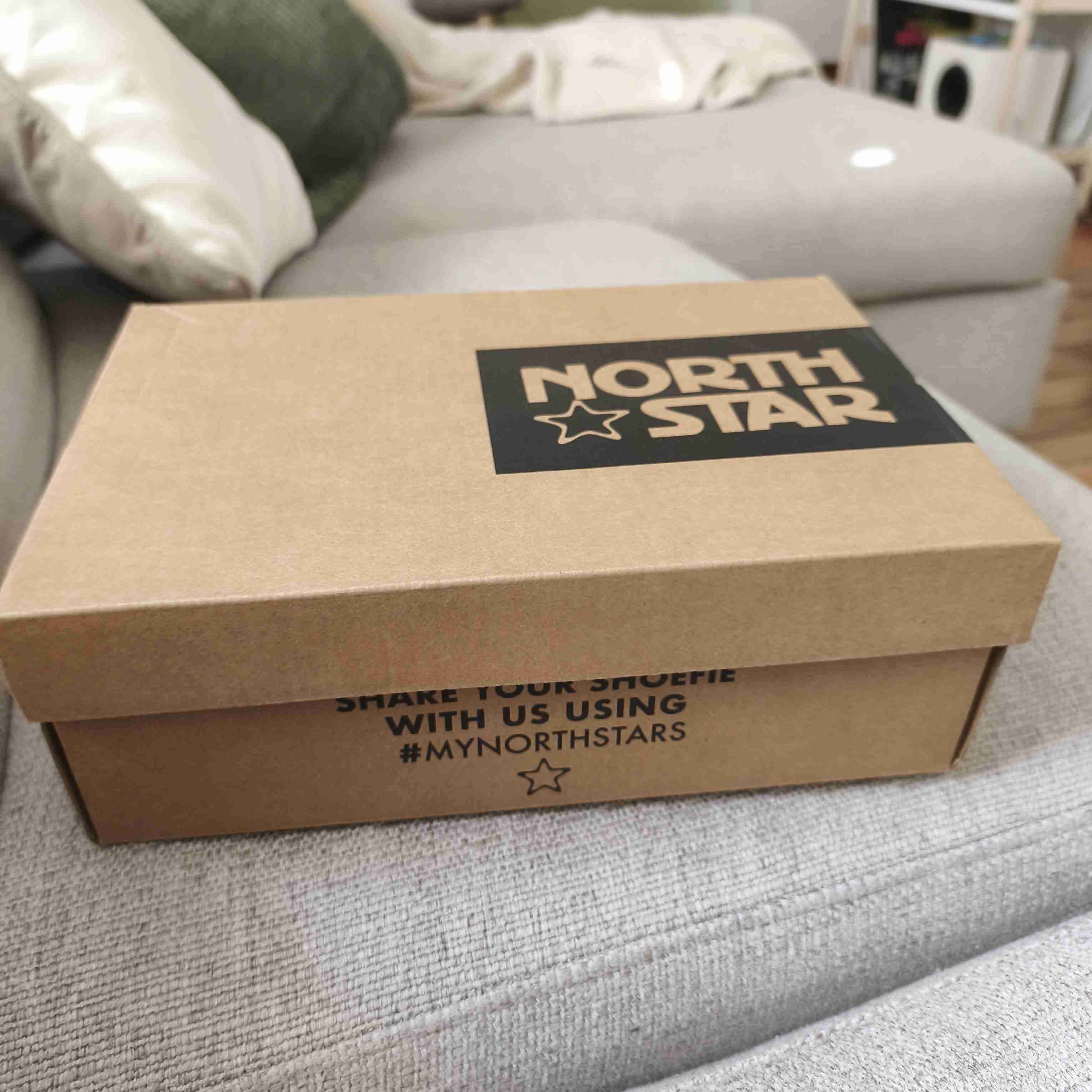 Zapatillas deportivas blancas con azul - miniatura 5