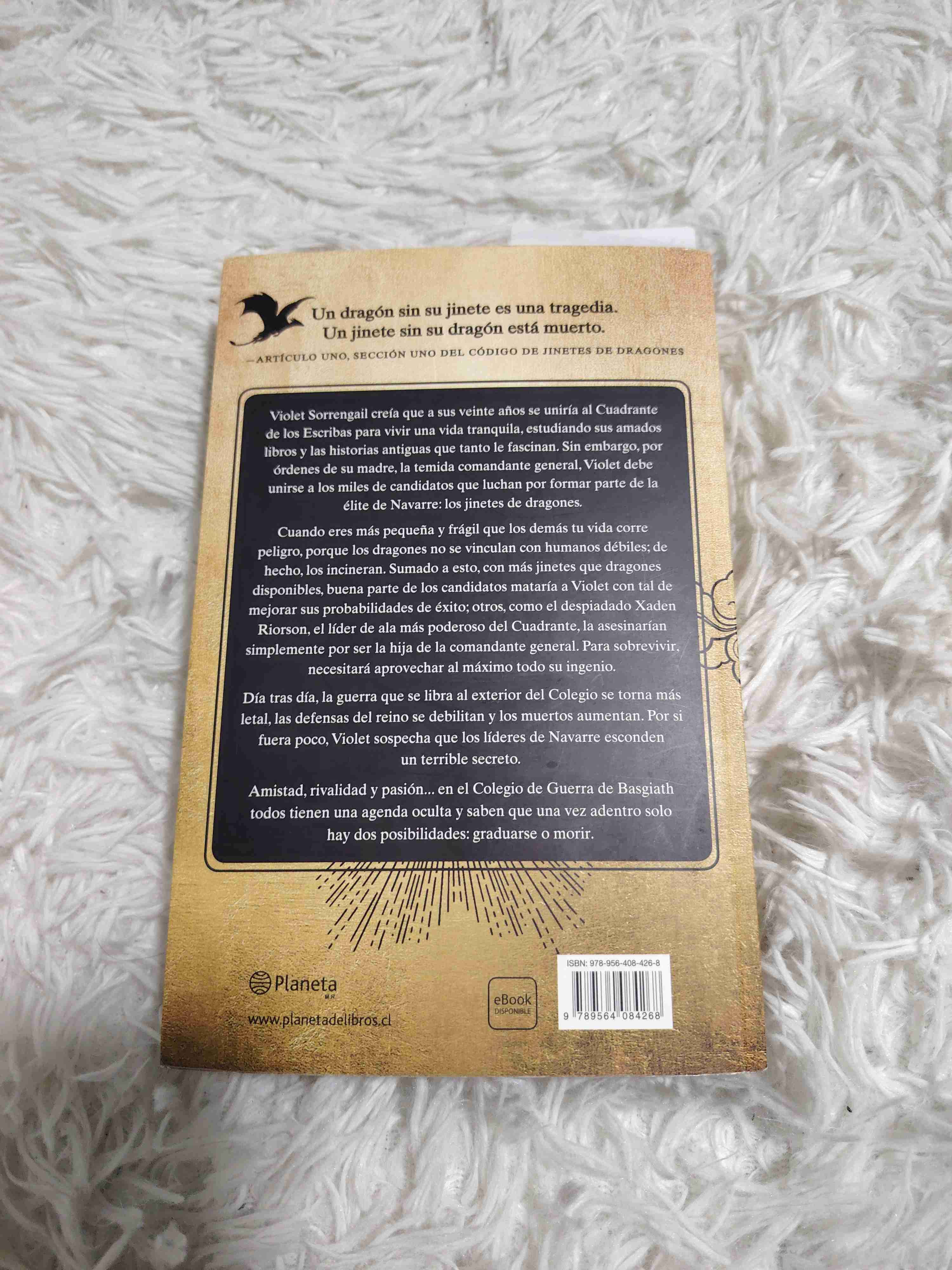 Libro 'Alas de Sangre' de Rebecca Yarros - miniatura 2