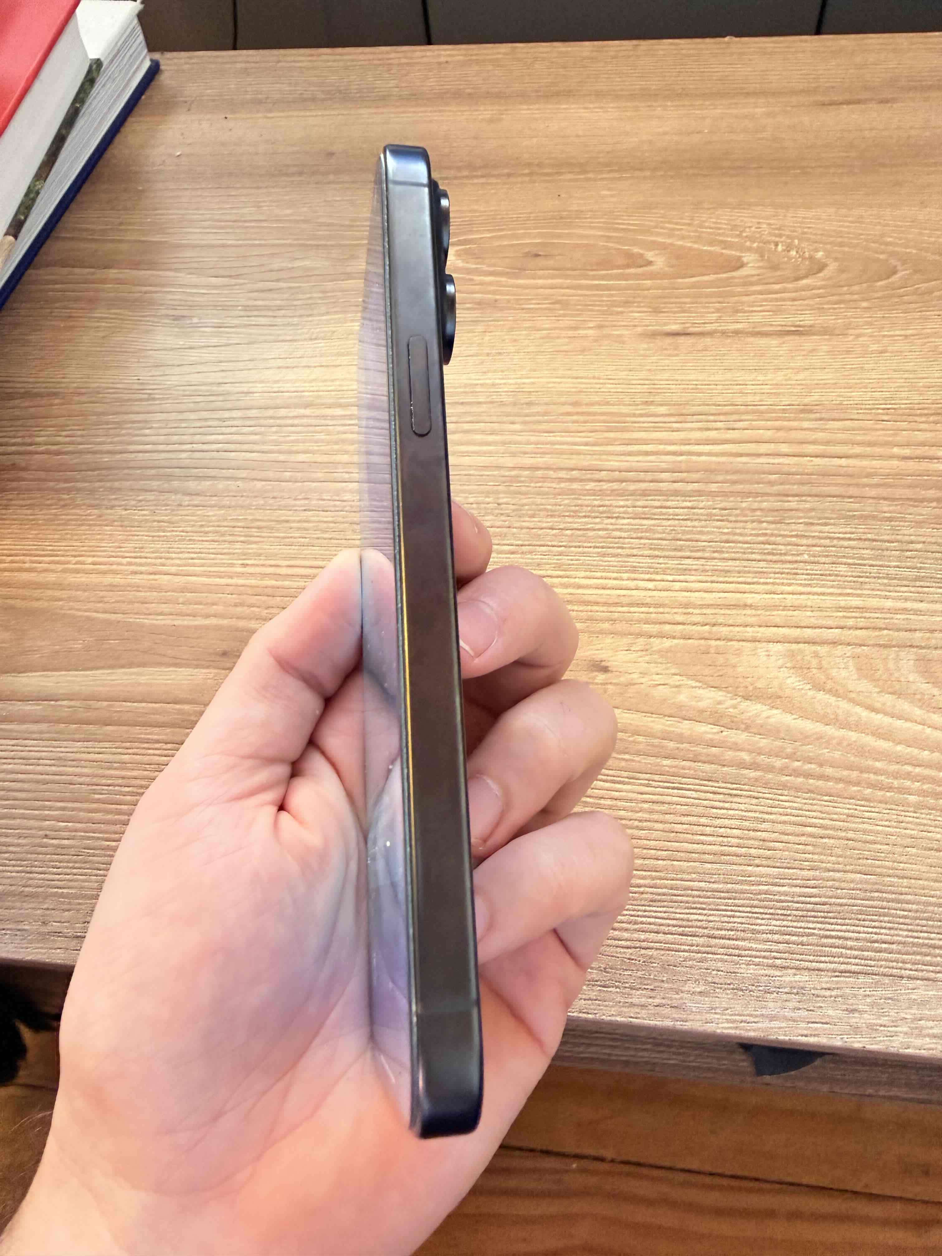 Apple iPhone 15 Pro Max (256 Gb) - Titanio Negro - miniatura 3