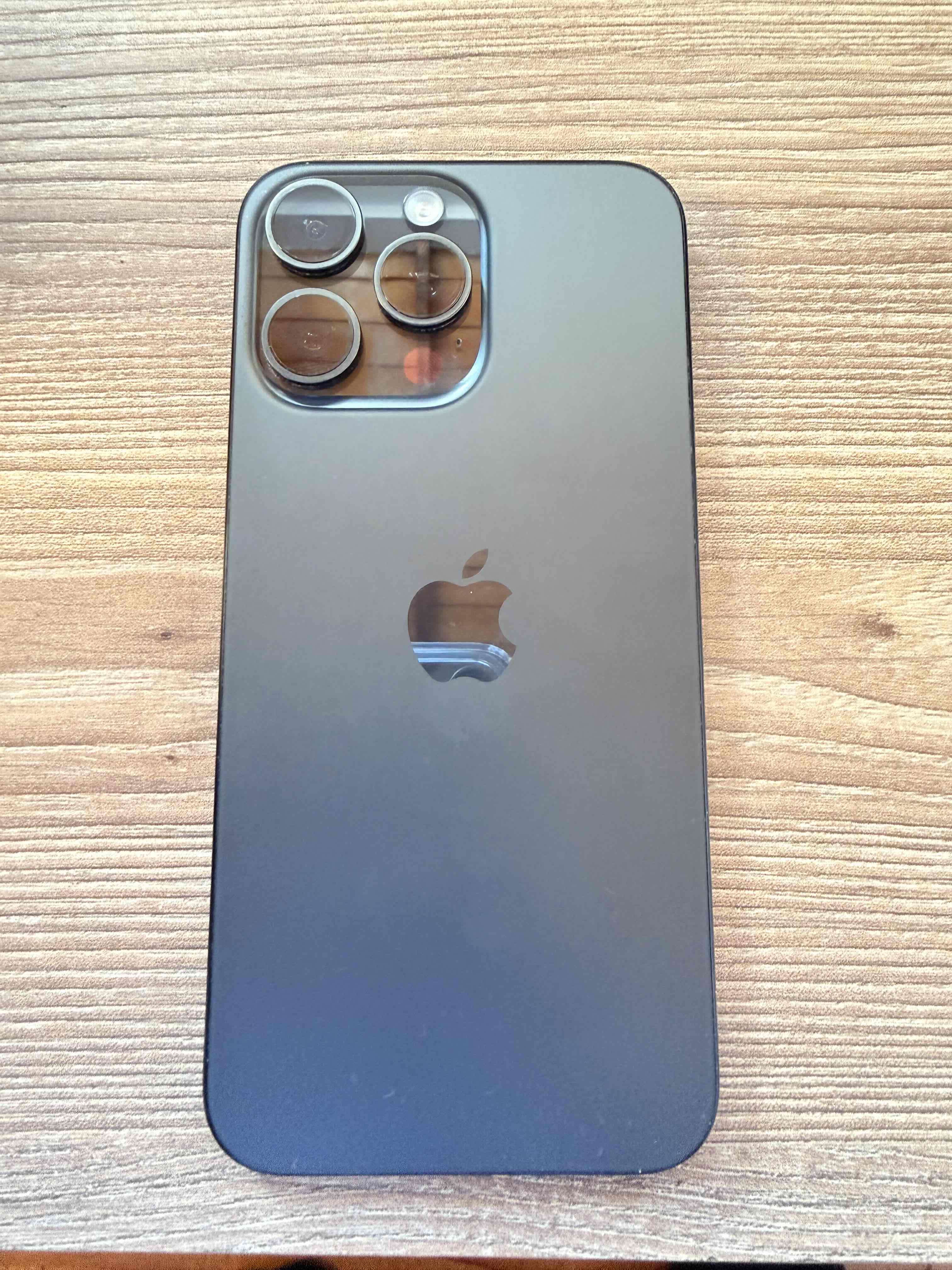 Apple iPhone 15 Pro Max (256 Gb) - Titanio Negro - miniatura 6