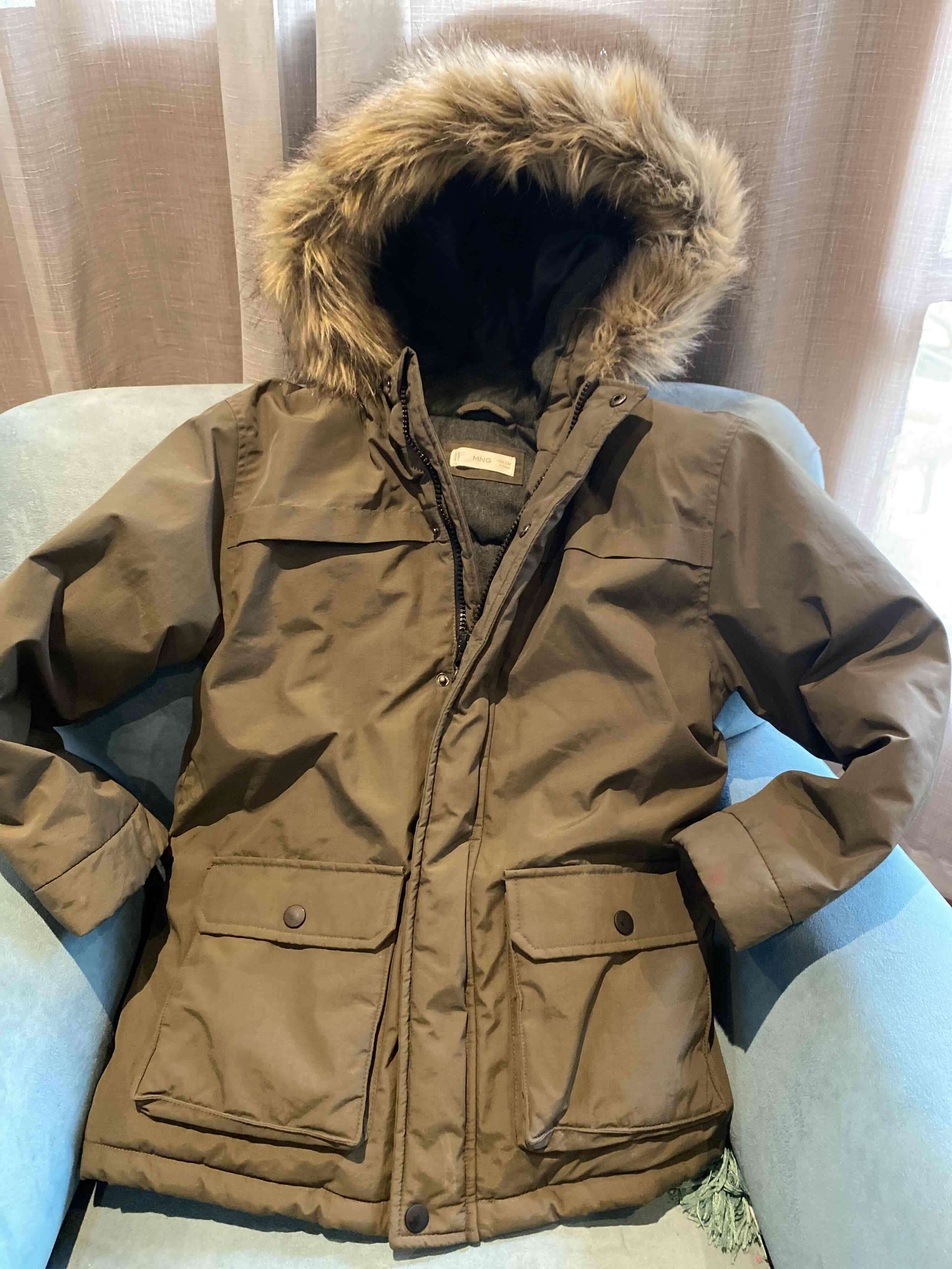 Parka con capucha de piel sintética - miniatura 2