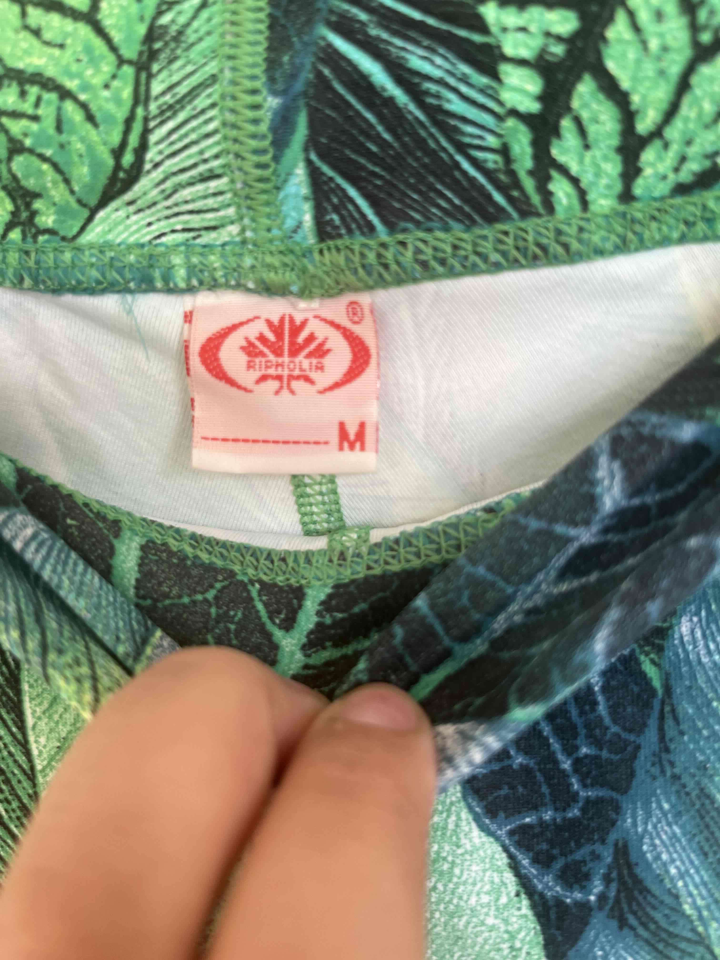 Leggings deportivos estampados hojas verdes - miniatura 3