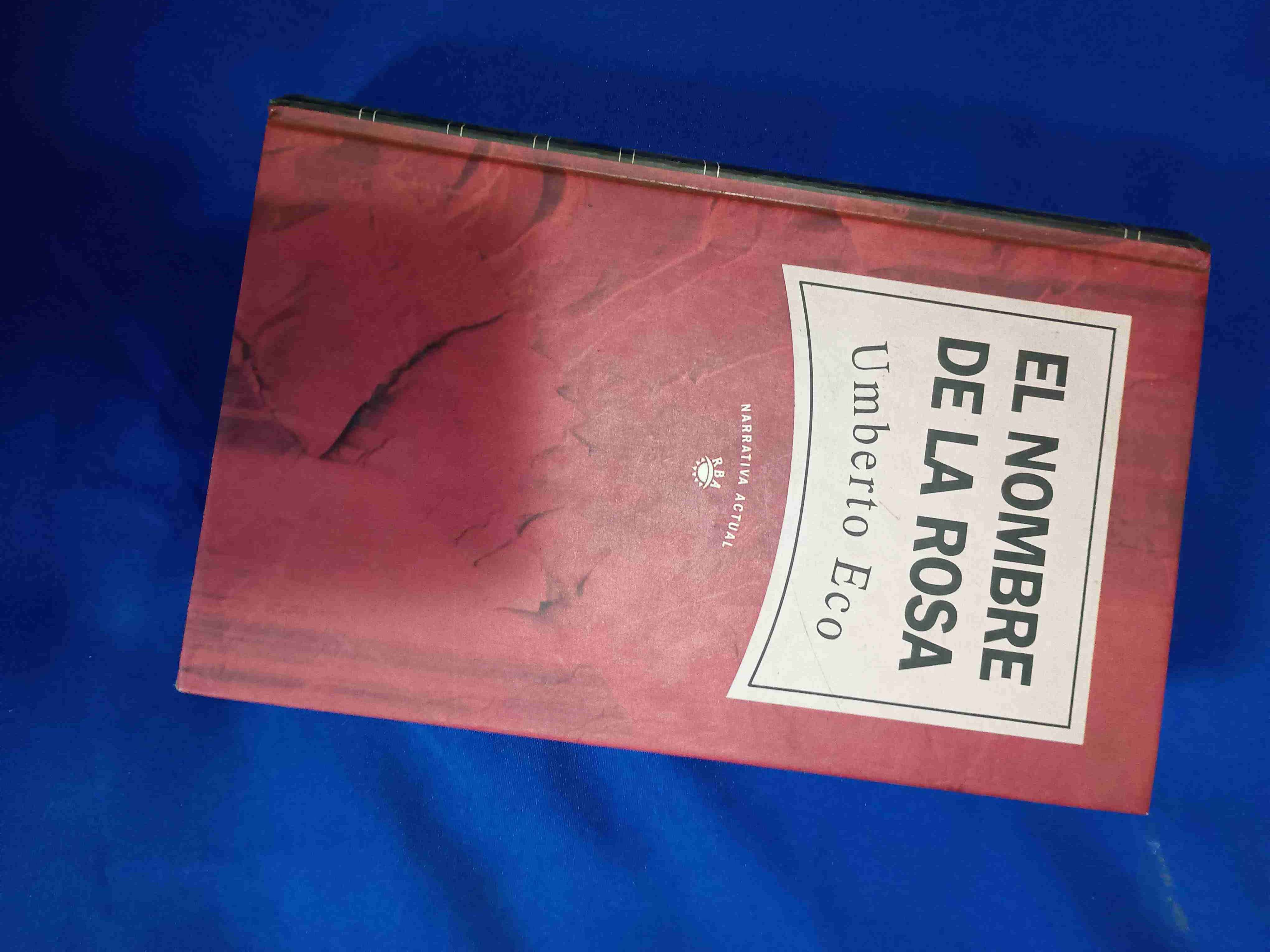 Libro 'El Nombre de la Rosa' - miniatura 1