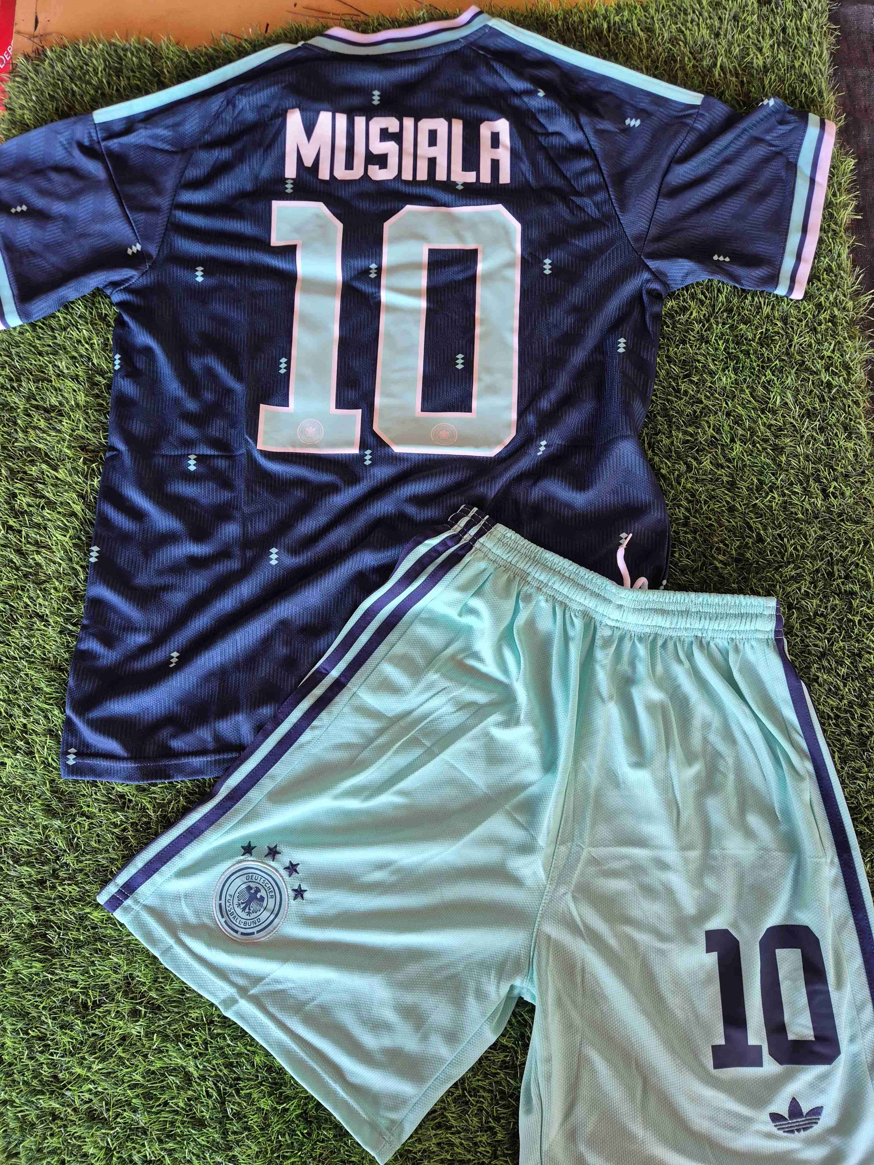 Conjunto de fútbol Alemania 2026 "Musiala 10" - miniatura 1