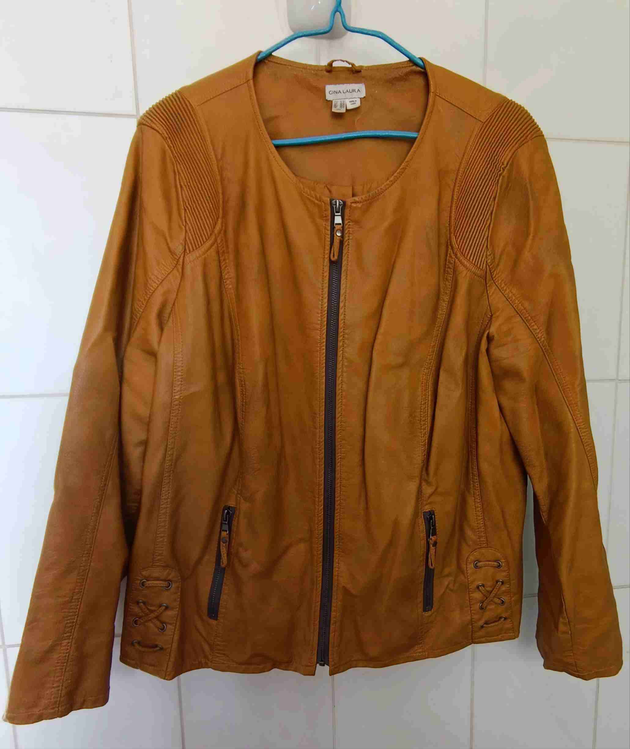 Chaqueta ecocuero mostaza