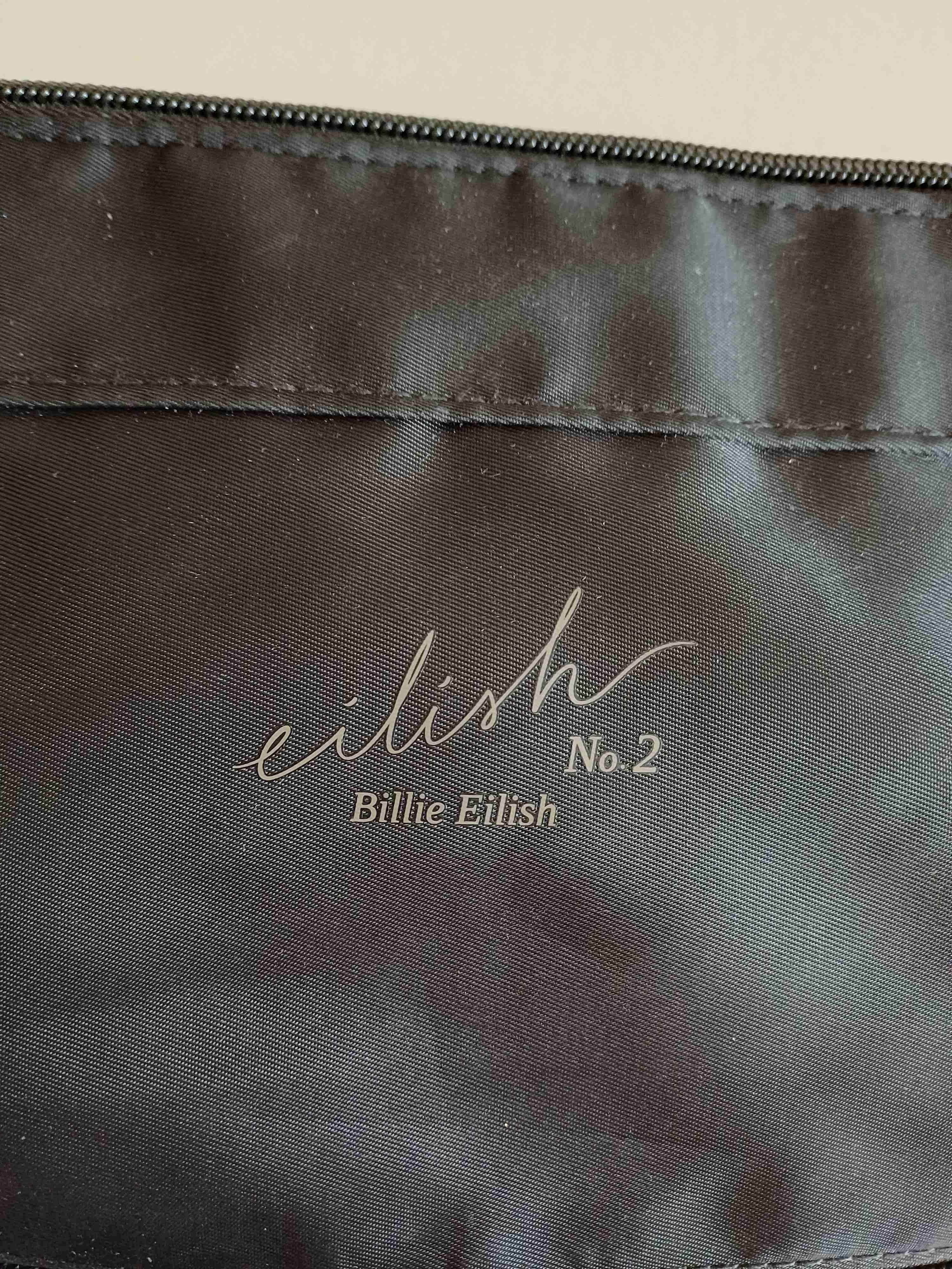 Estuche Billie Eilish No. 2 - miniatura 1