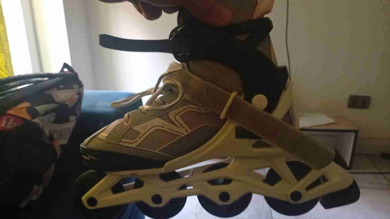 Patines en línea grises - miniatura 4