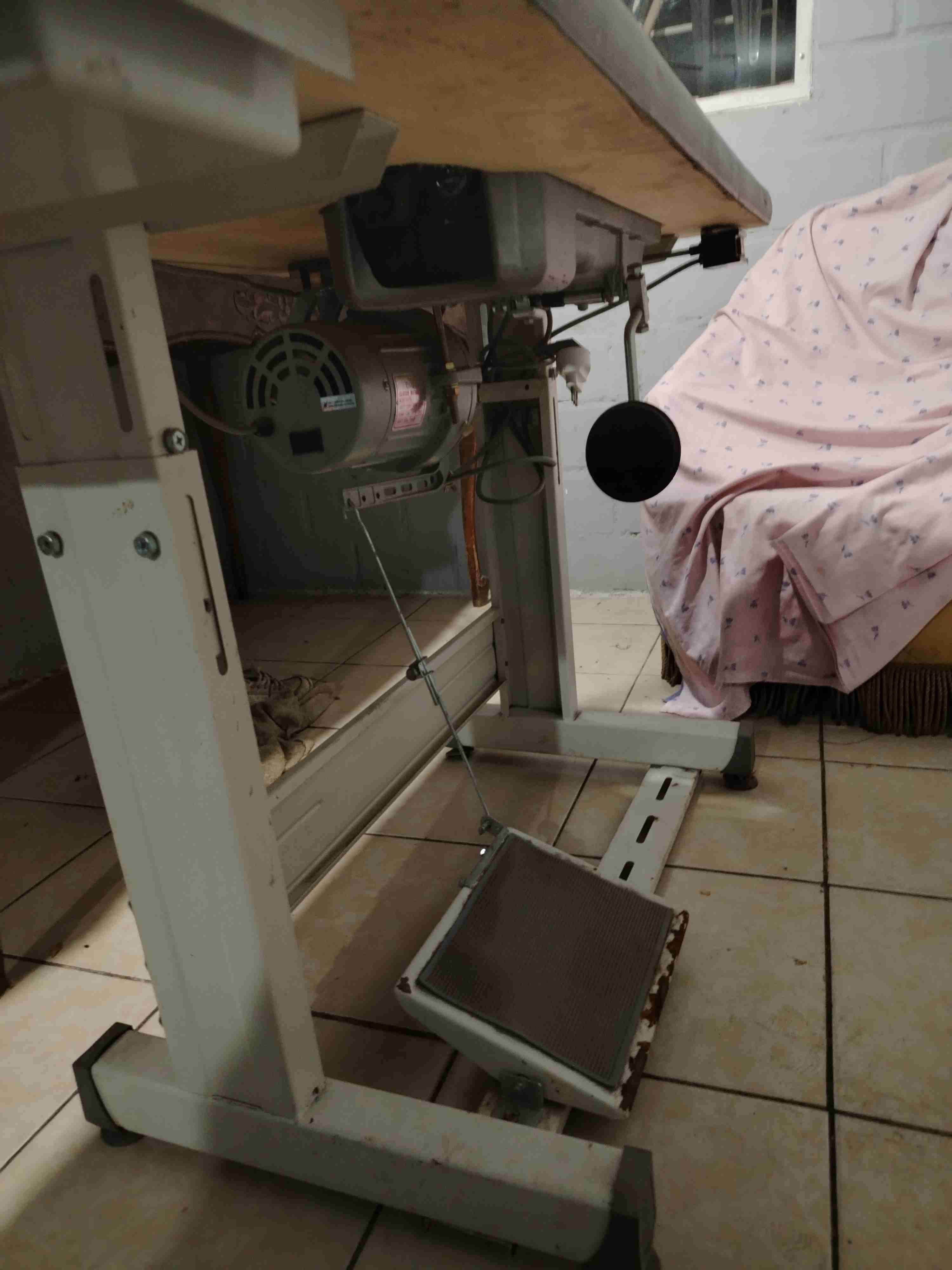 Máquina de coser industrial BSQ - miniatura 4