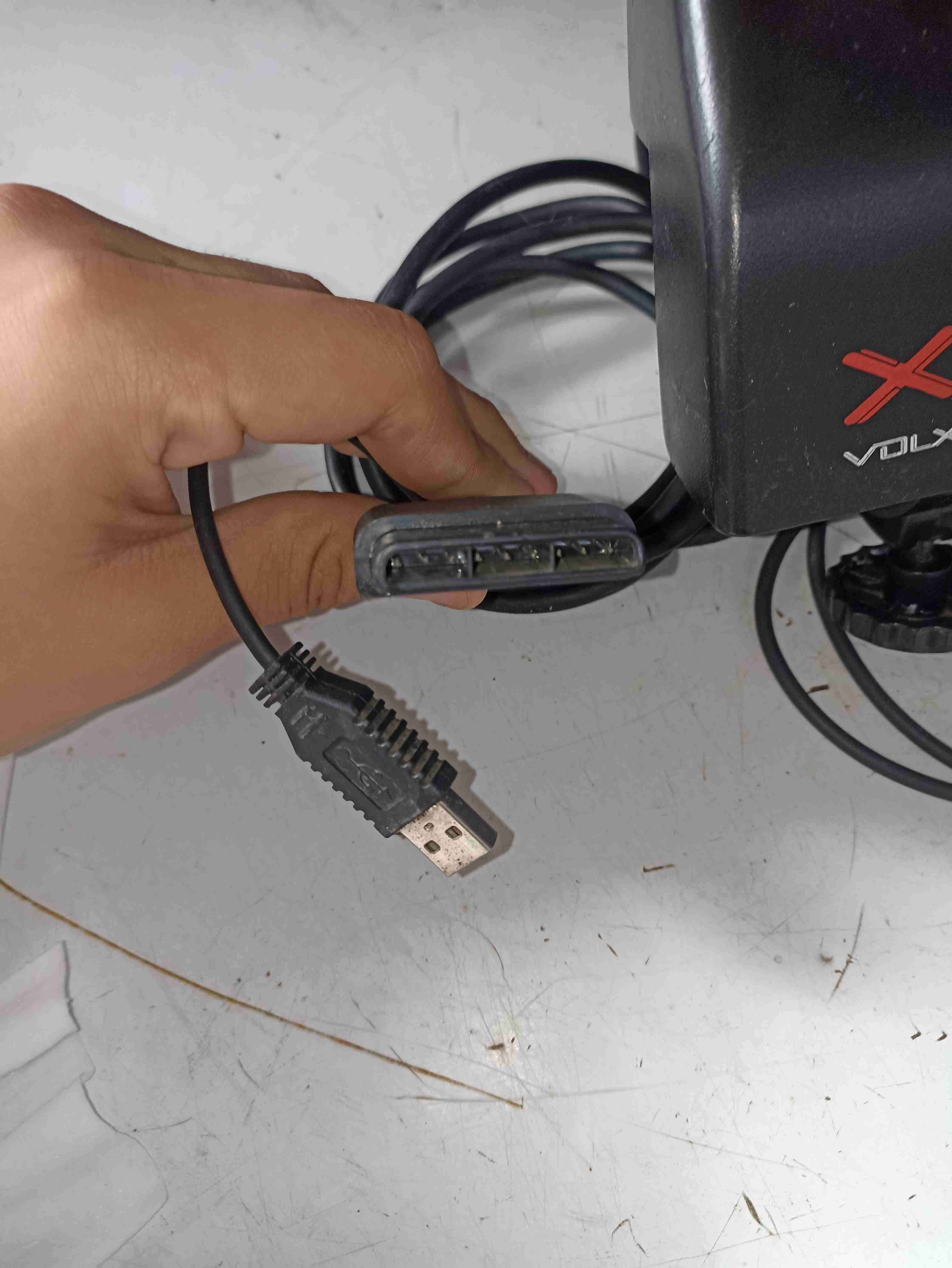 Volante universal para juegos - miniatura 6