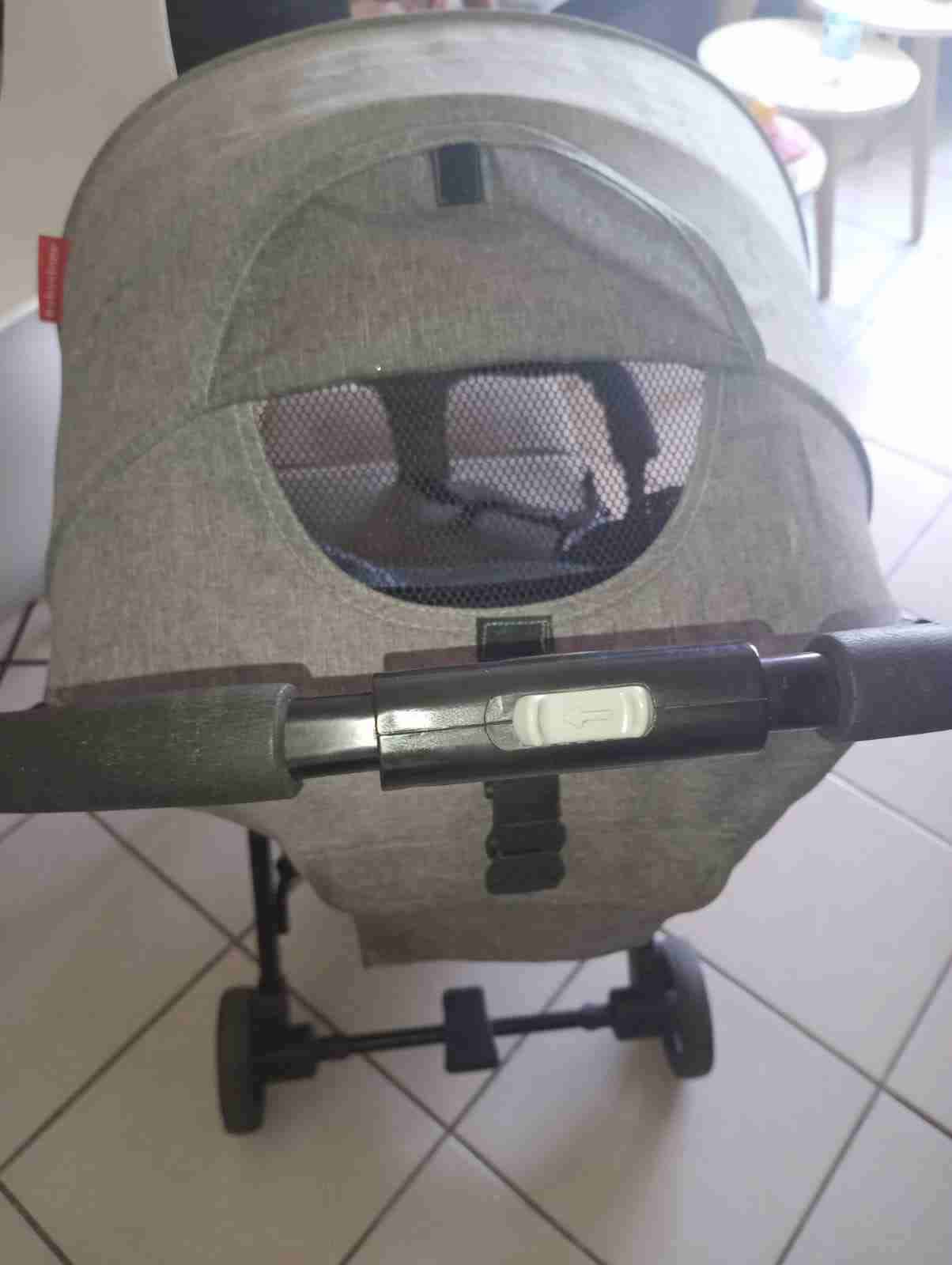 Coche de bebé gris - miniatura 3