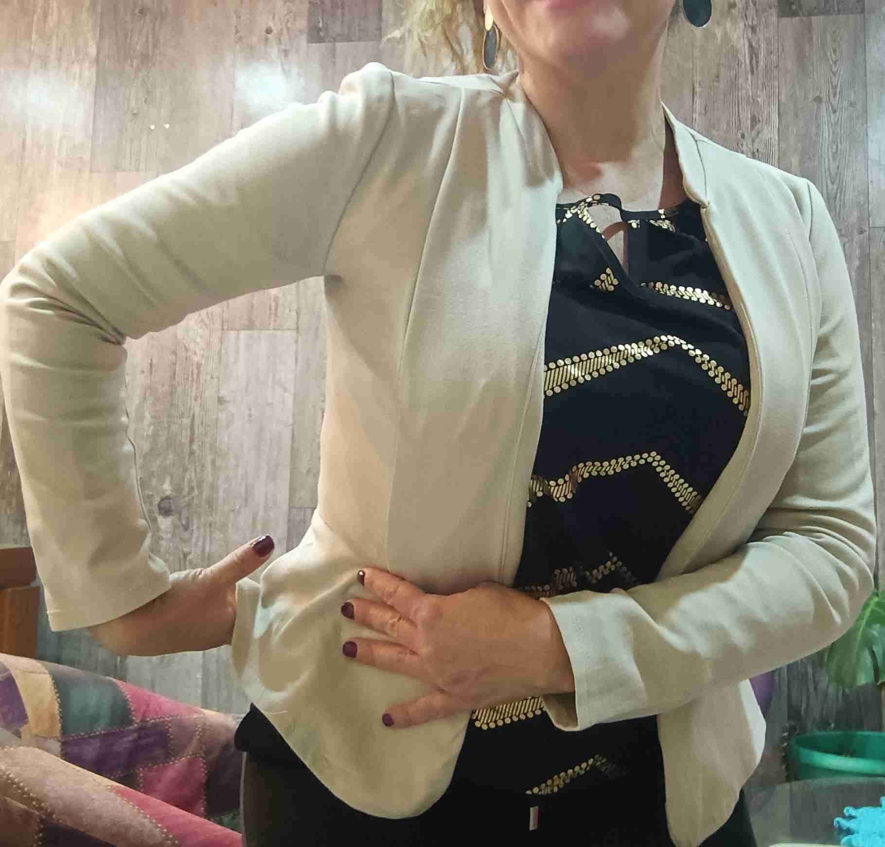 Blazer Beige Corto Entallado Talla XS-S - miniatura 2