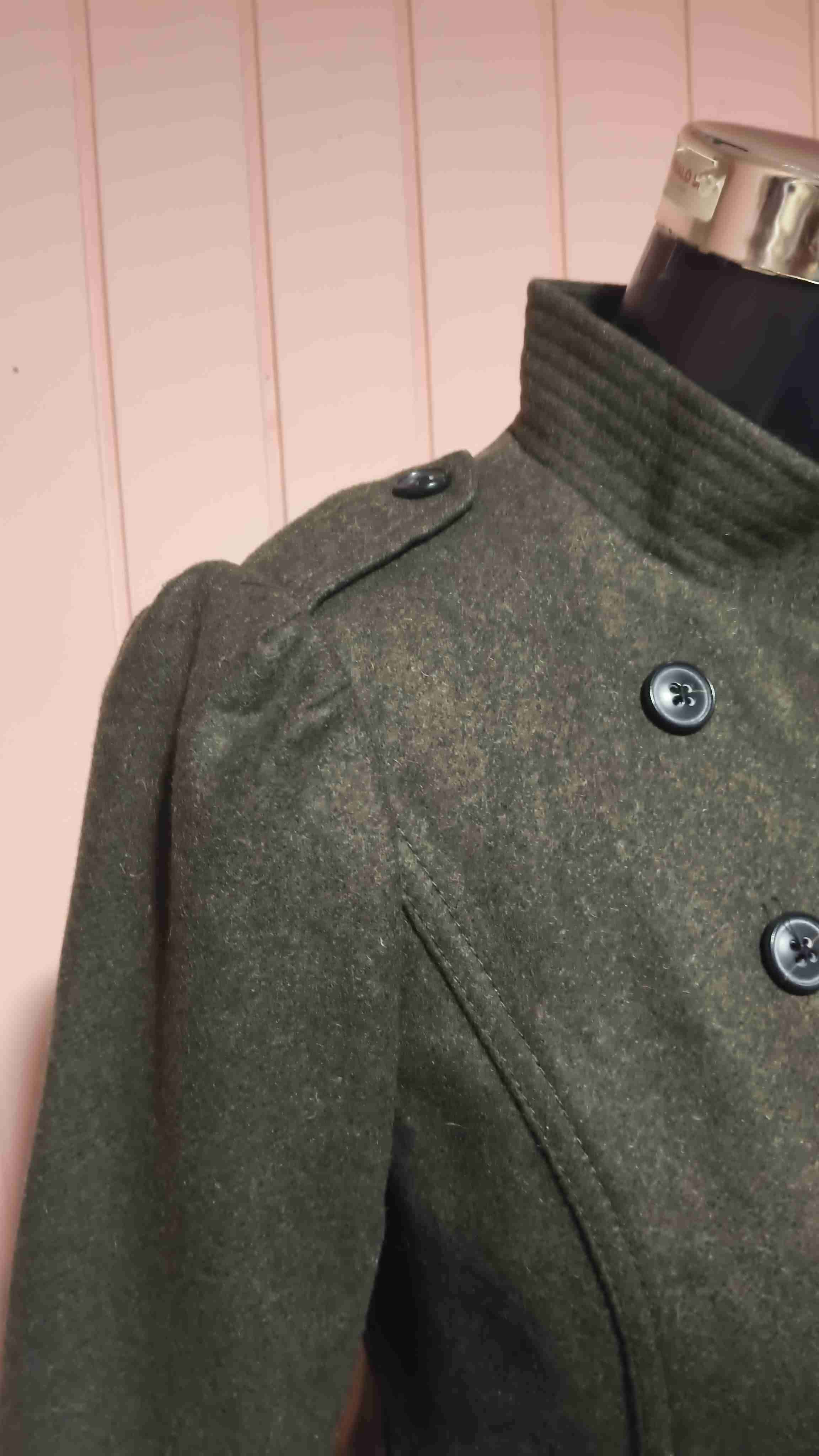 Abrigo estilo militar verde mujer - miniatura 2