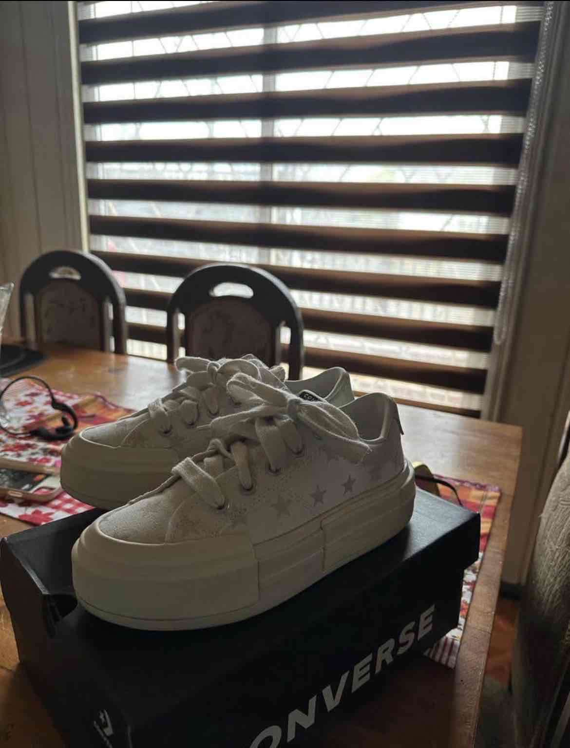 Zapatillas blancas con plataforma - miniatura 2