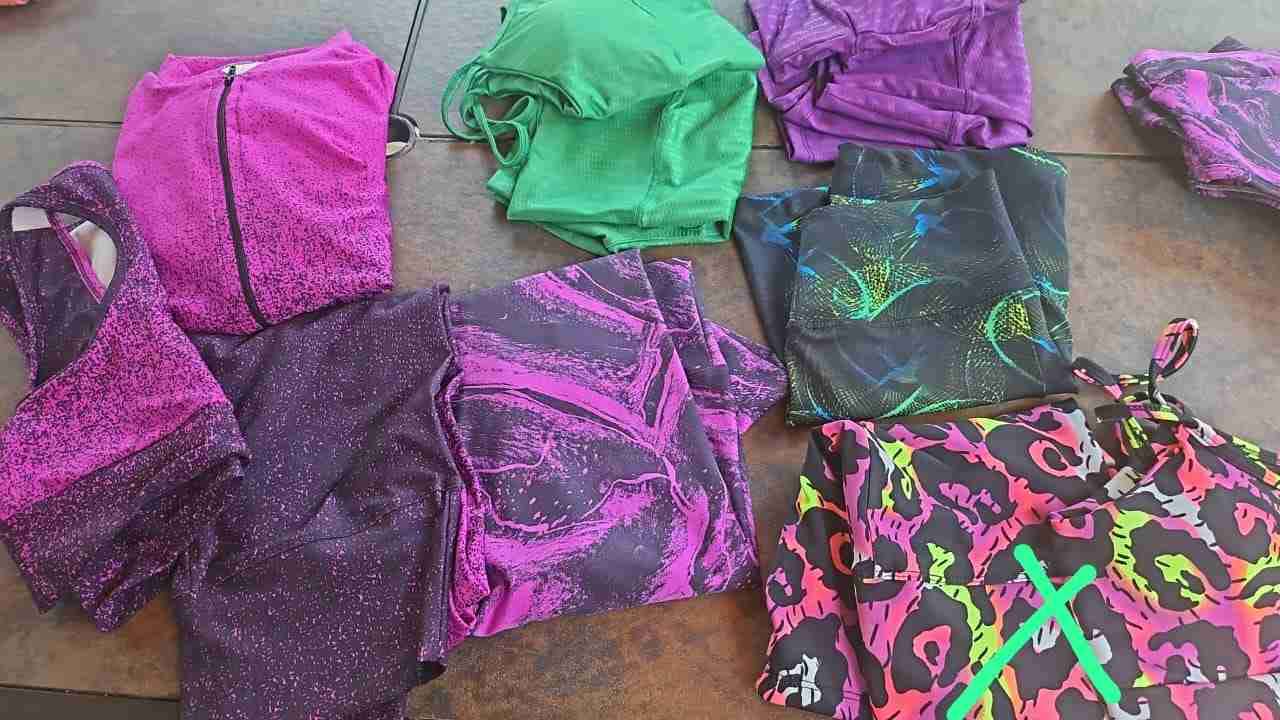 Lote de ropa deportiva - miniatura 3