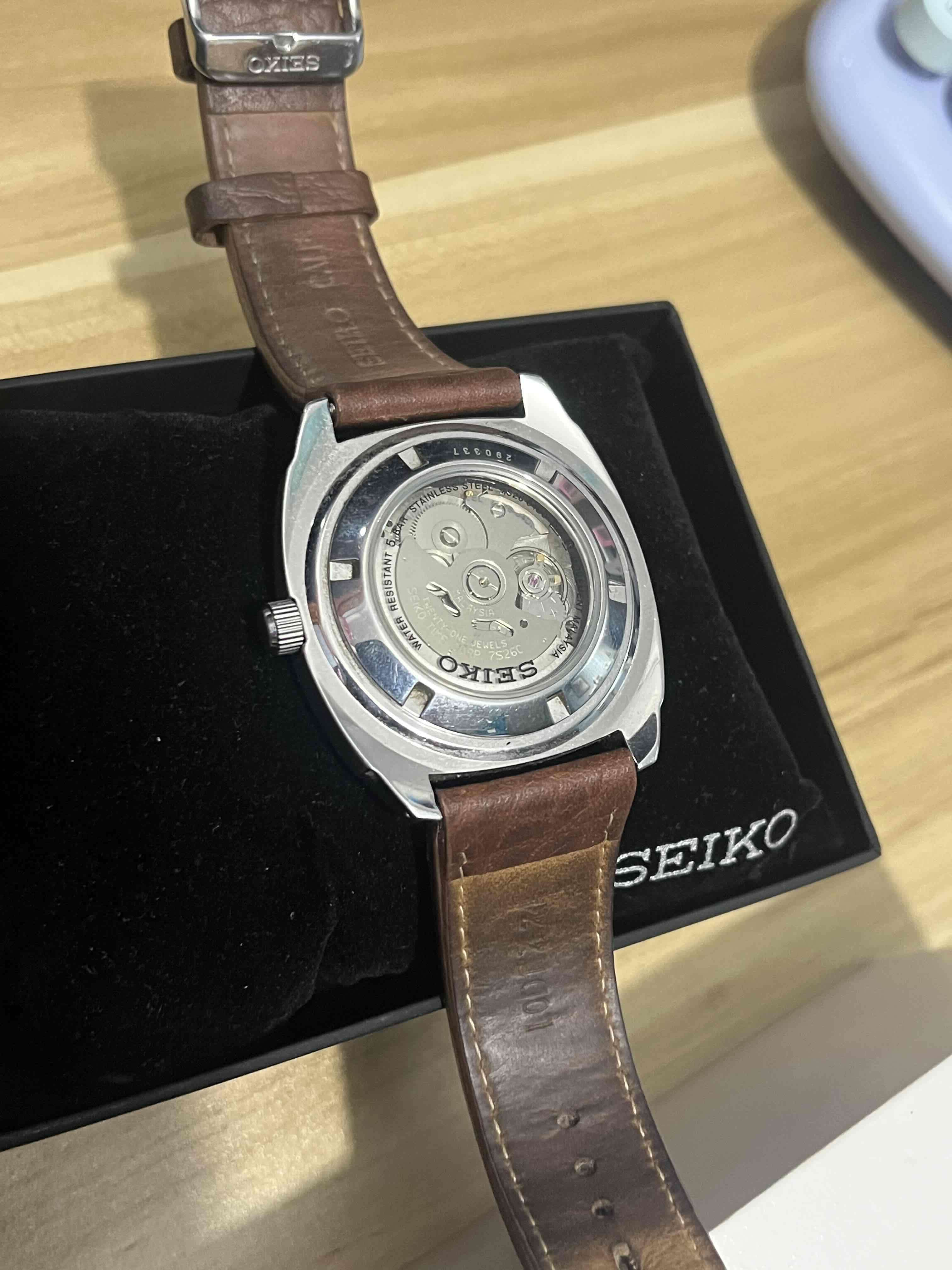 Reloj Seiko automático con correa de cuero - miniatura 2
