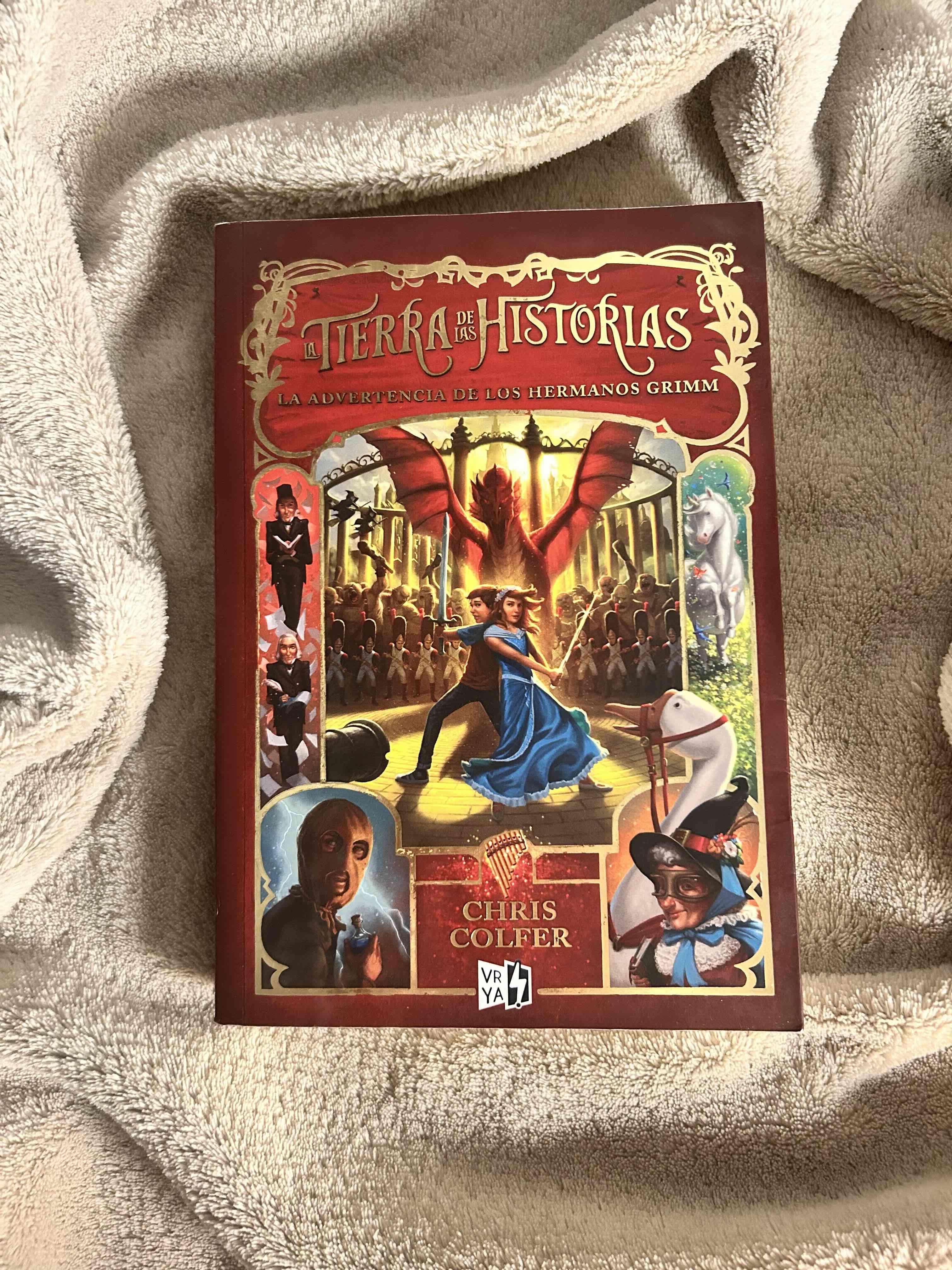 Libro 'La Tierra de las Historias' 3 - miniatura 1