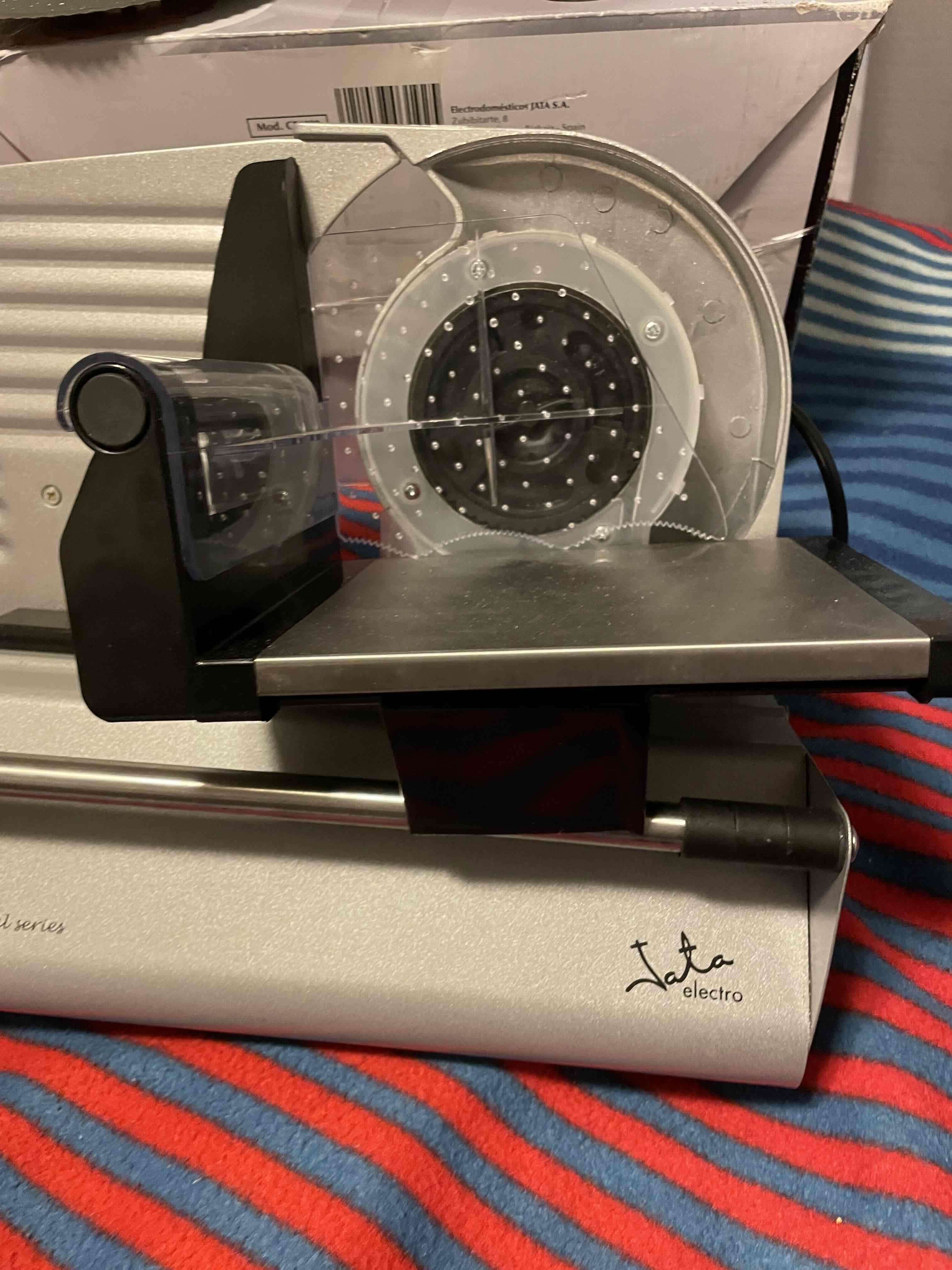 Cortadora de fiambres Jata electro - miniatura 2