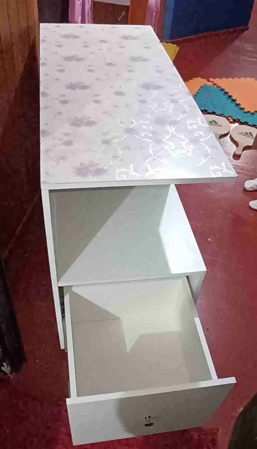 Escritorio con diseño floral - miniatura 4