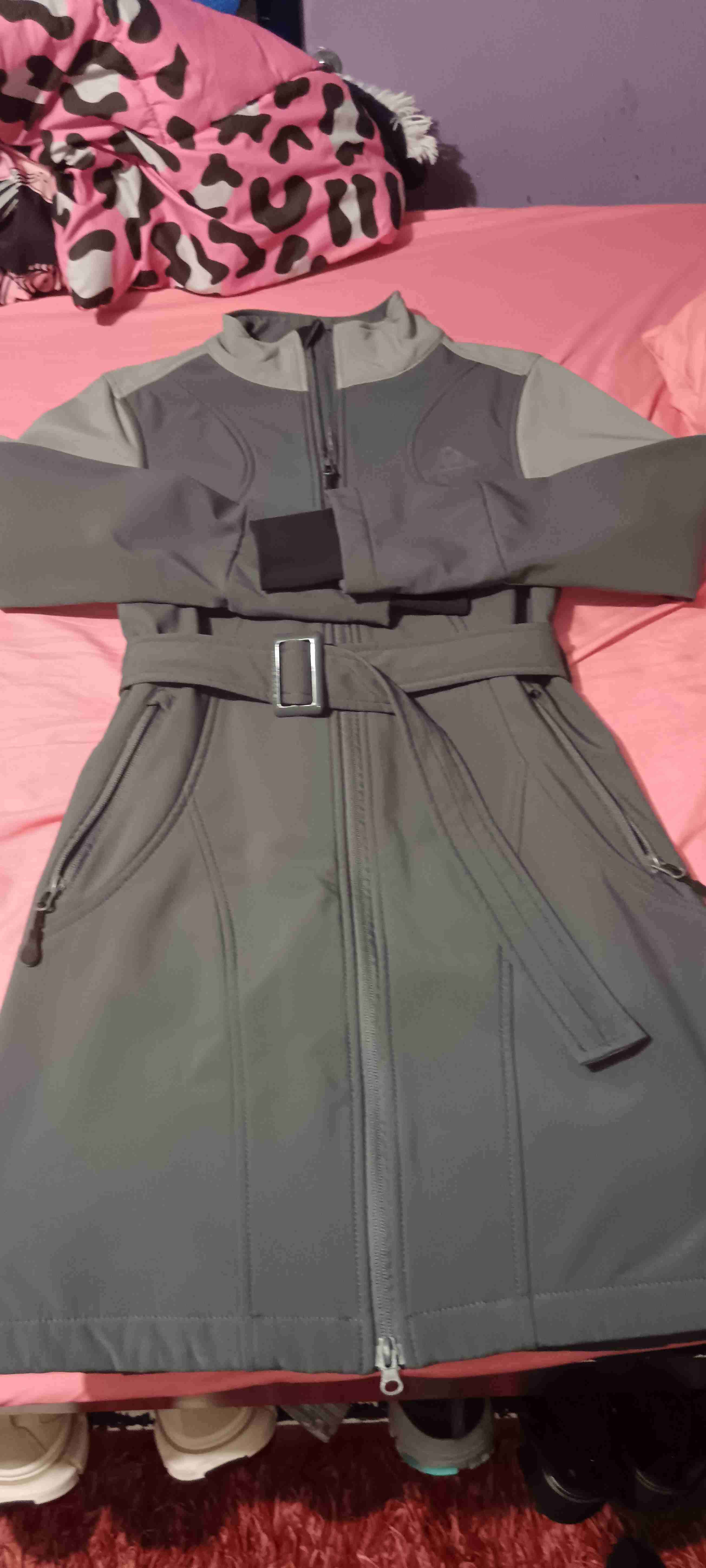 Abrigo gris con cinturón - miniatura 3