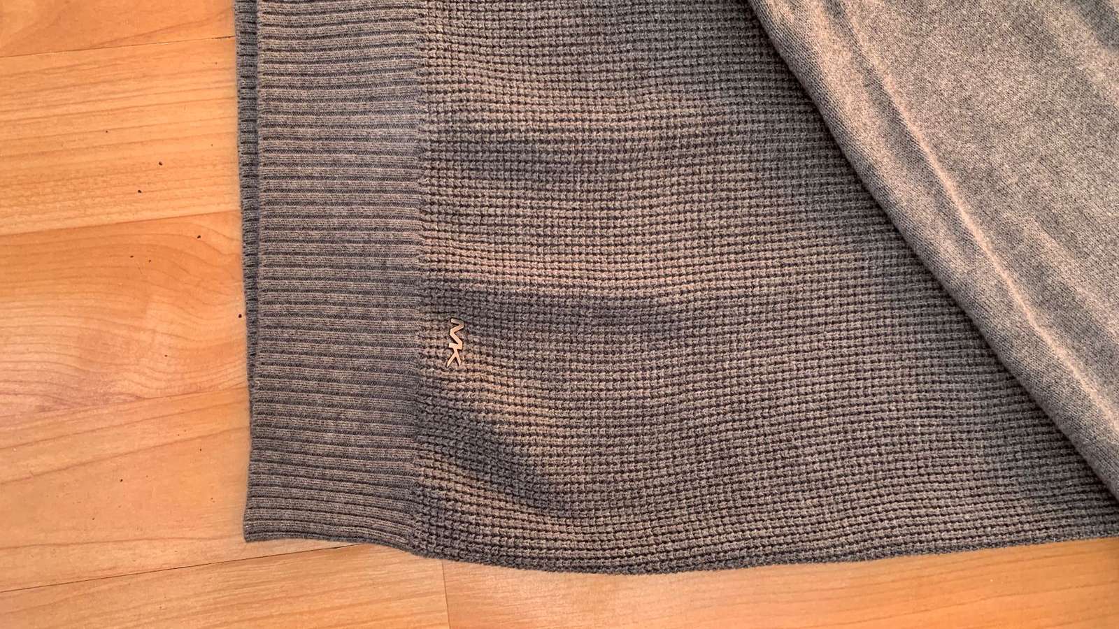 Suéter gris con cierre Michael Kors Talla L - miniatura 4