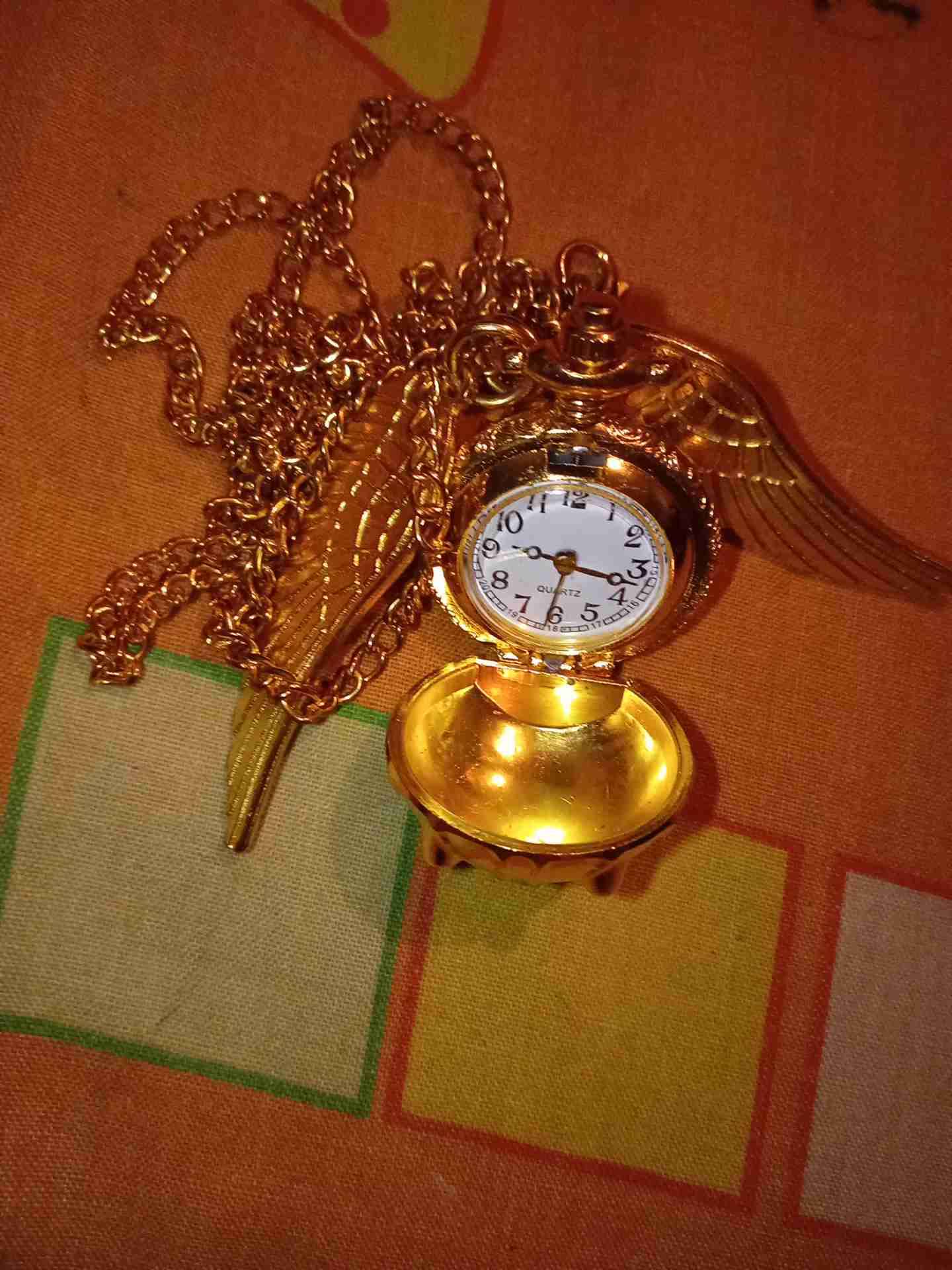 Reloj collar Snitch Dorada Harry Potter - miniatura 2