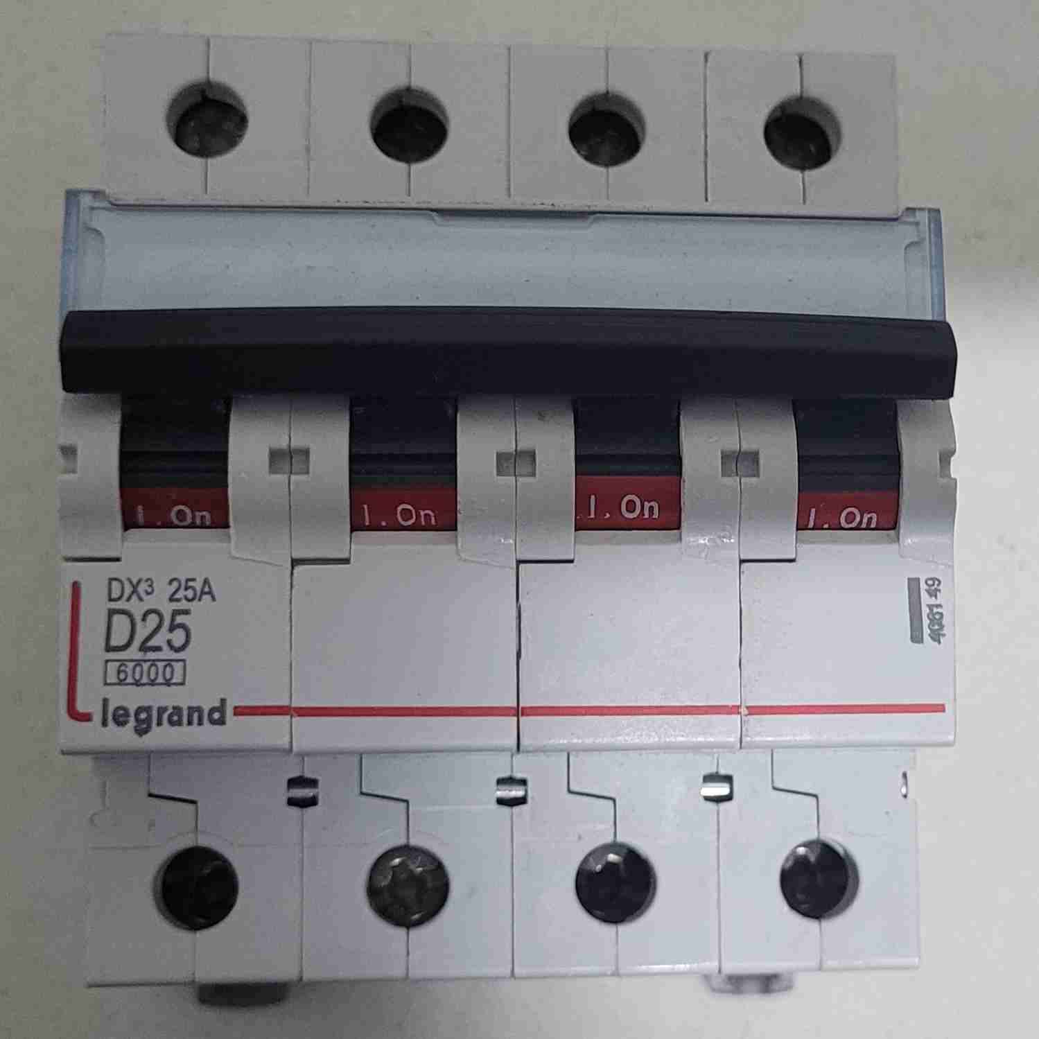 Interruptor automático Legrand D25 - miniatura 2