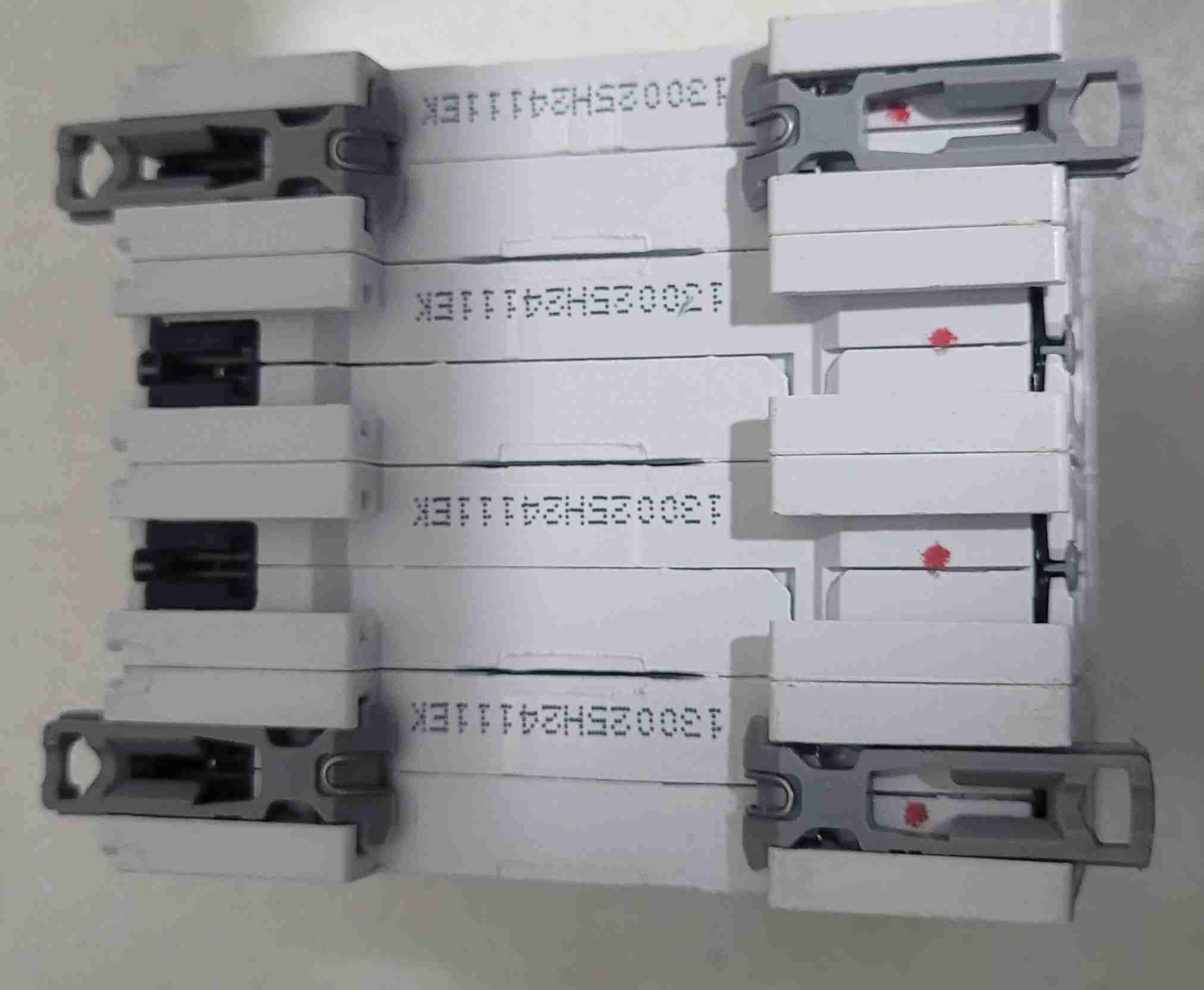 Interruptor automático Legrand D25 - miniatura 4