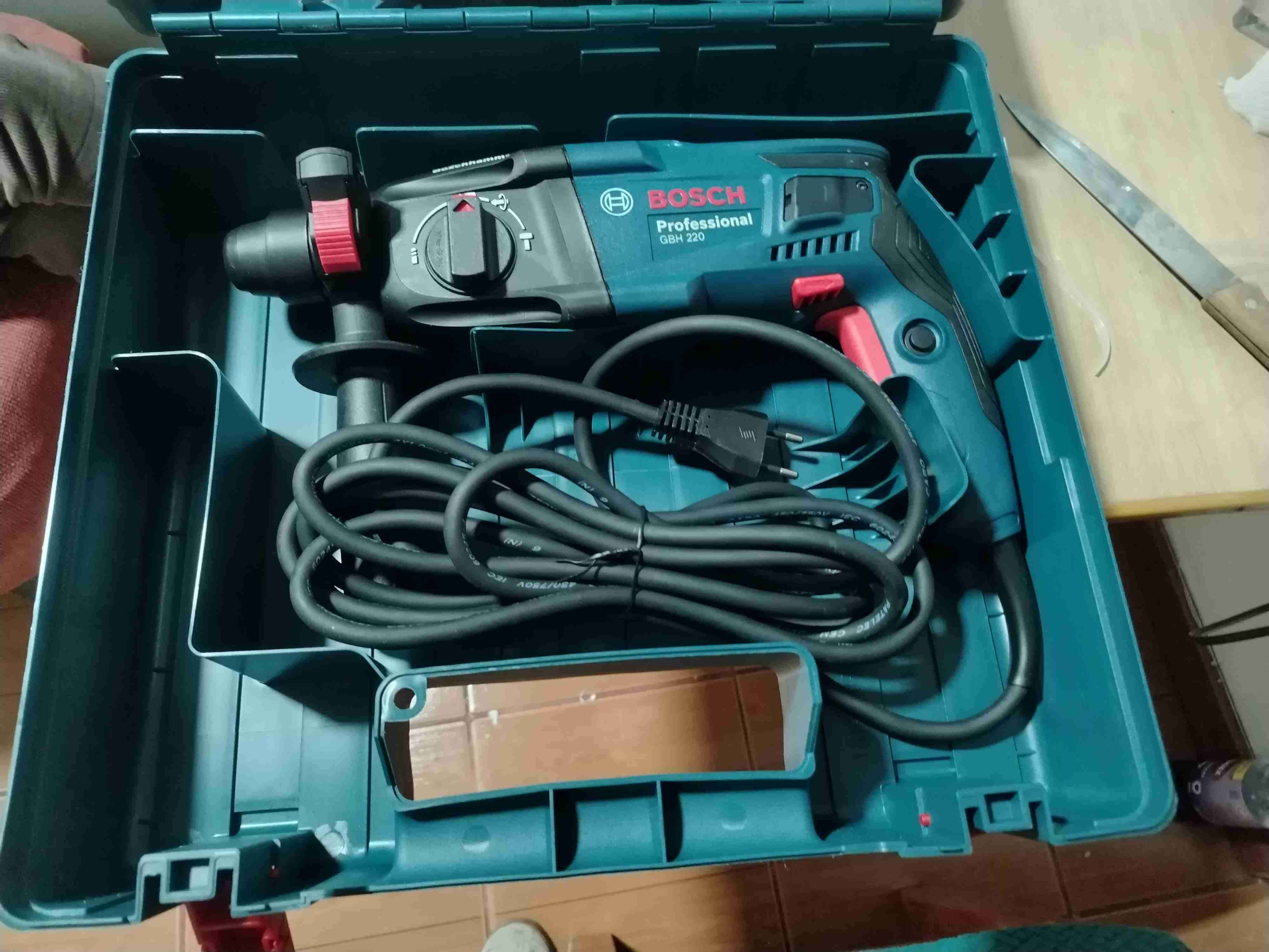 Taladro Bosch Professional GBH 220 - miniatura 2