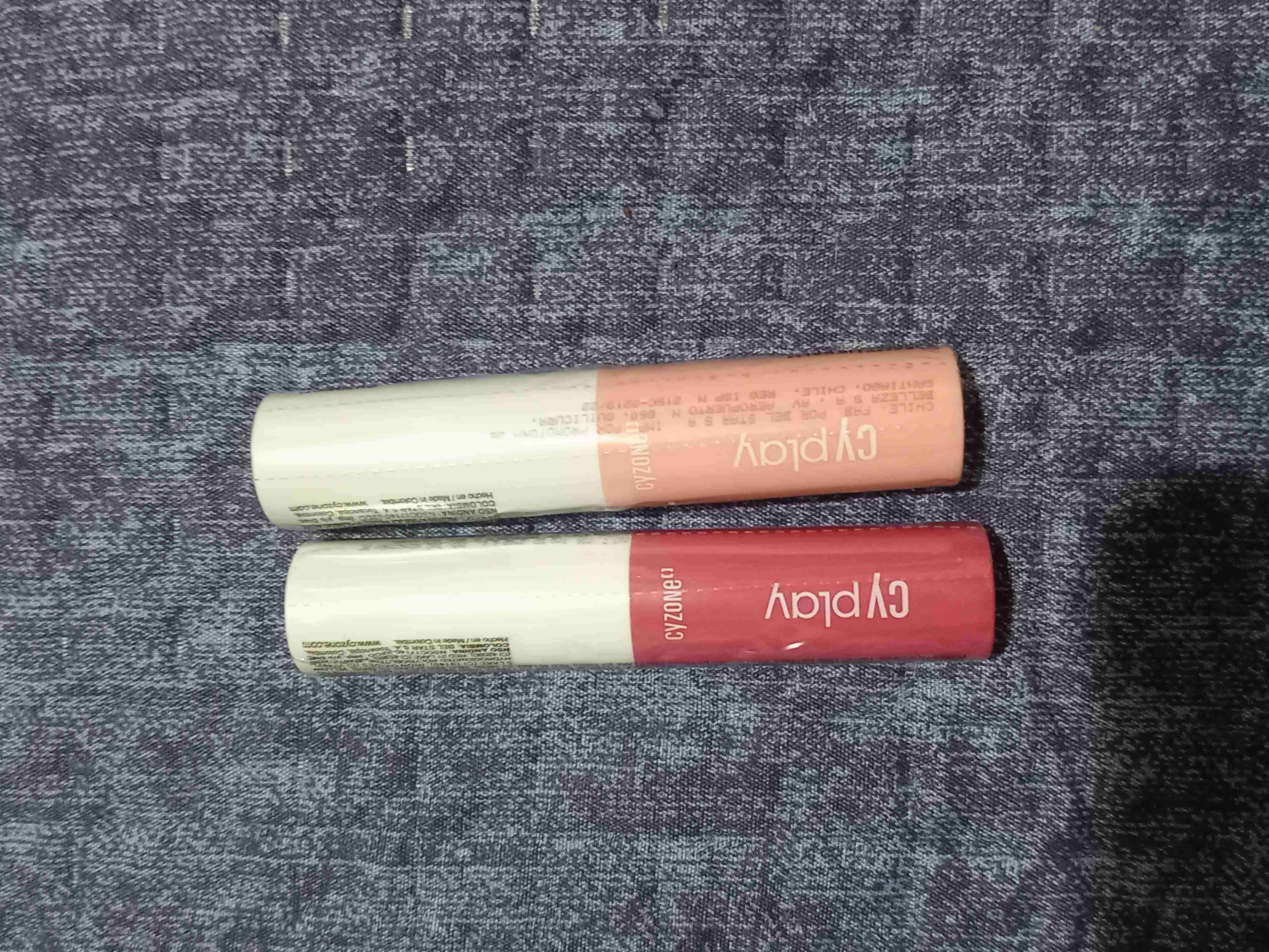 Labial líquido cyzone rojo - miniatura 4