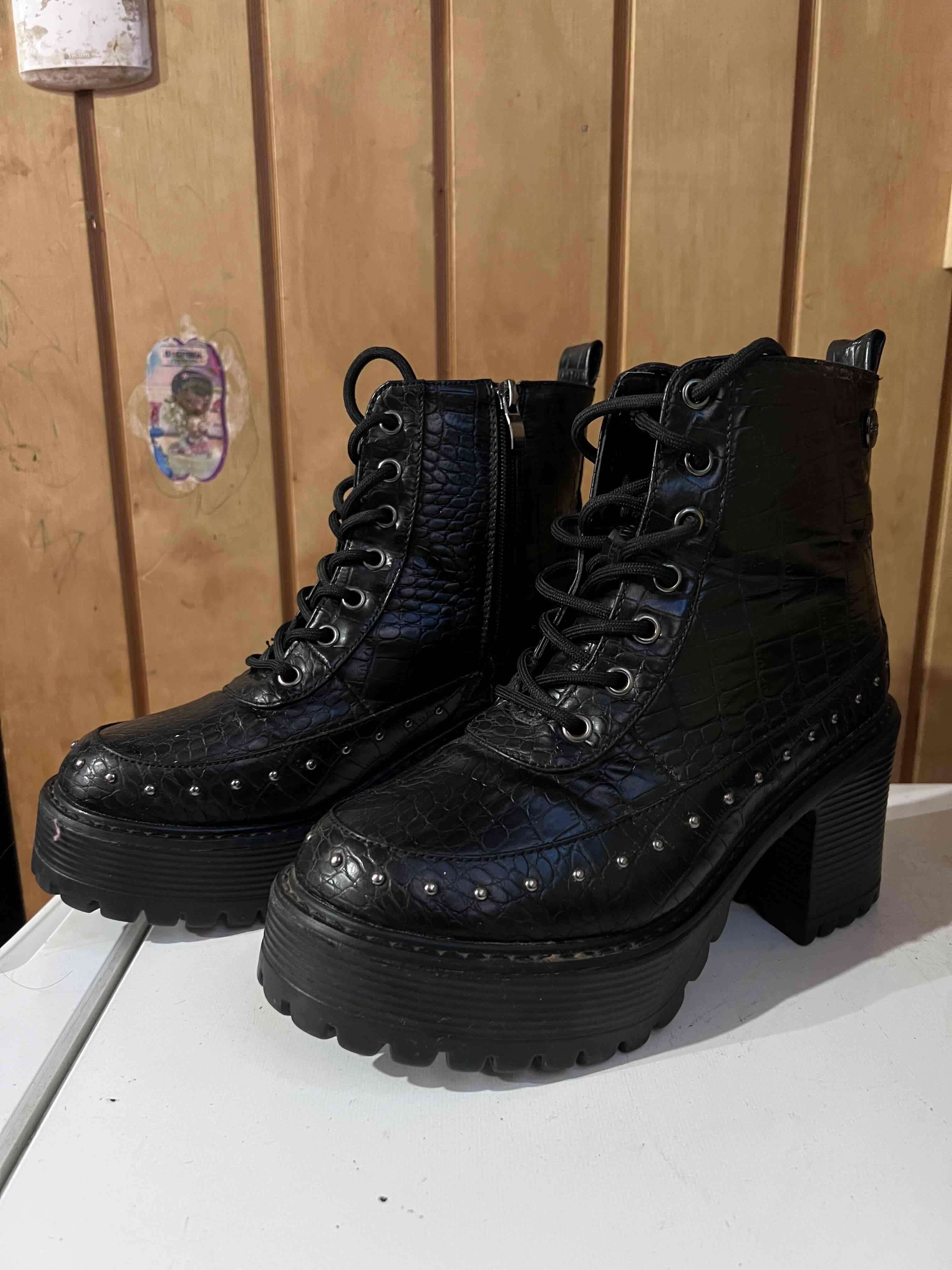 Botines negros con plataforma - miniatura 1