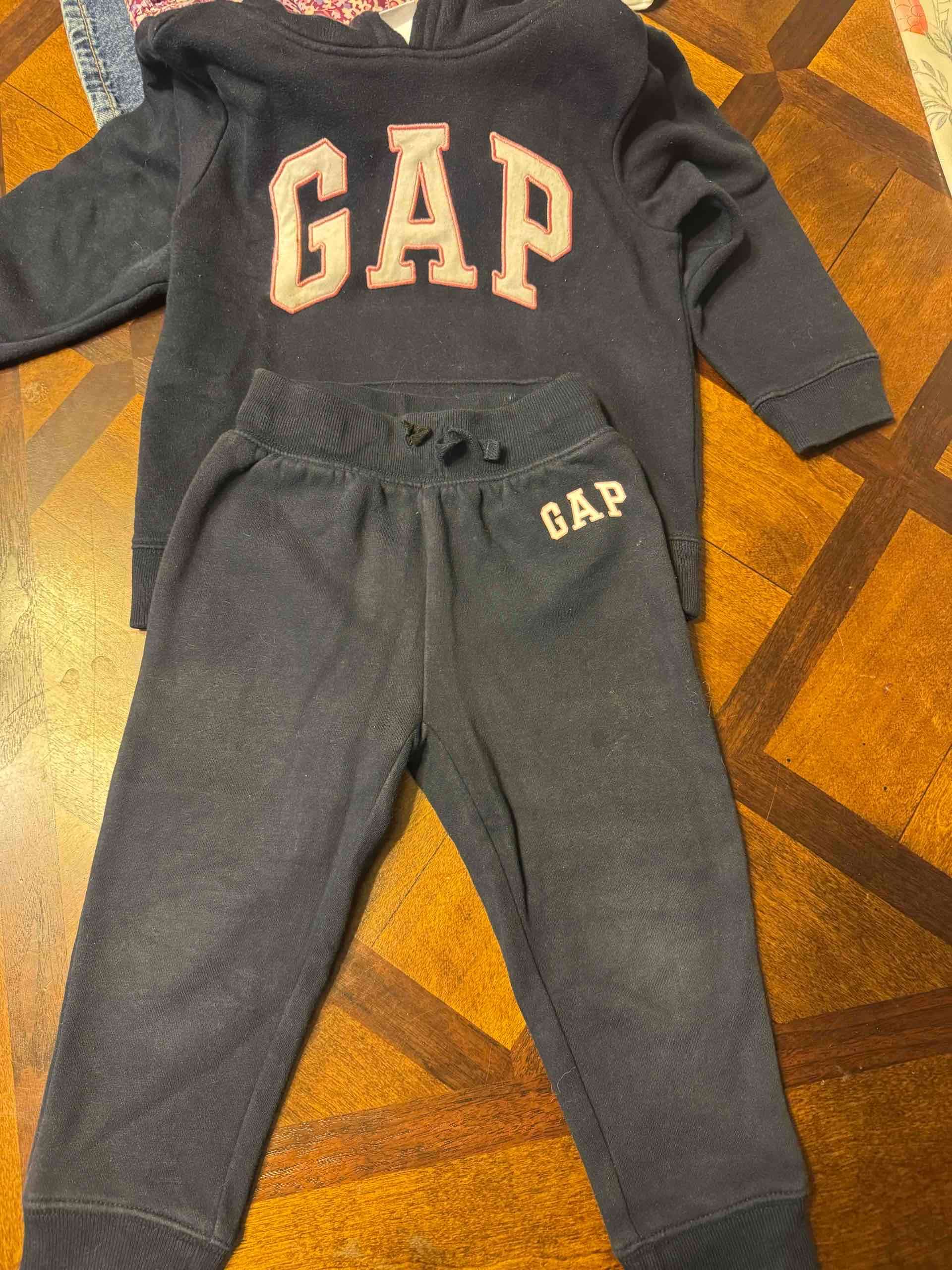 Conjunto deportivo GAP azul - miniatura 1