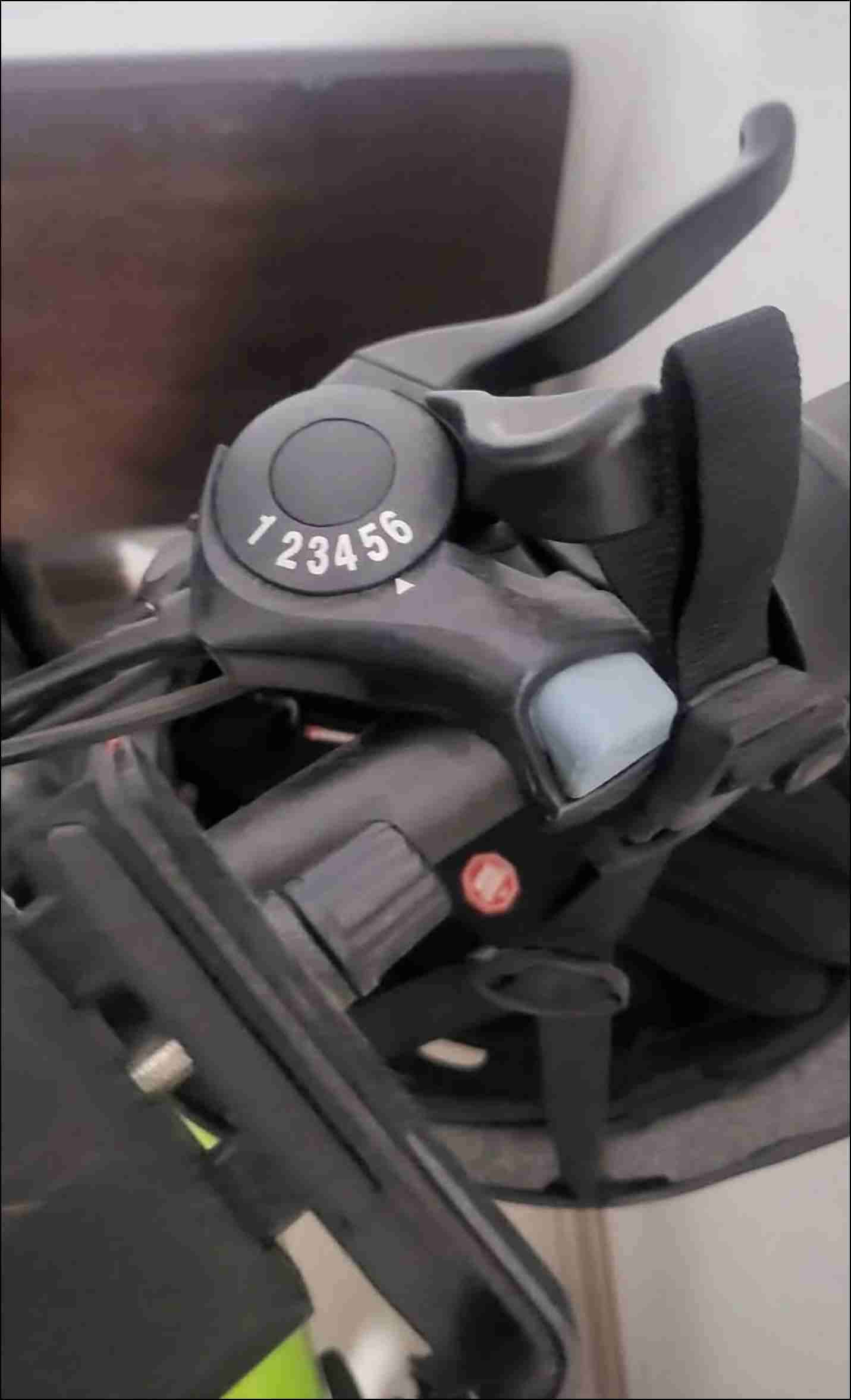 Bicicleta eléctrica Discovery verde - miniatura 3