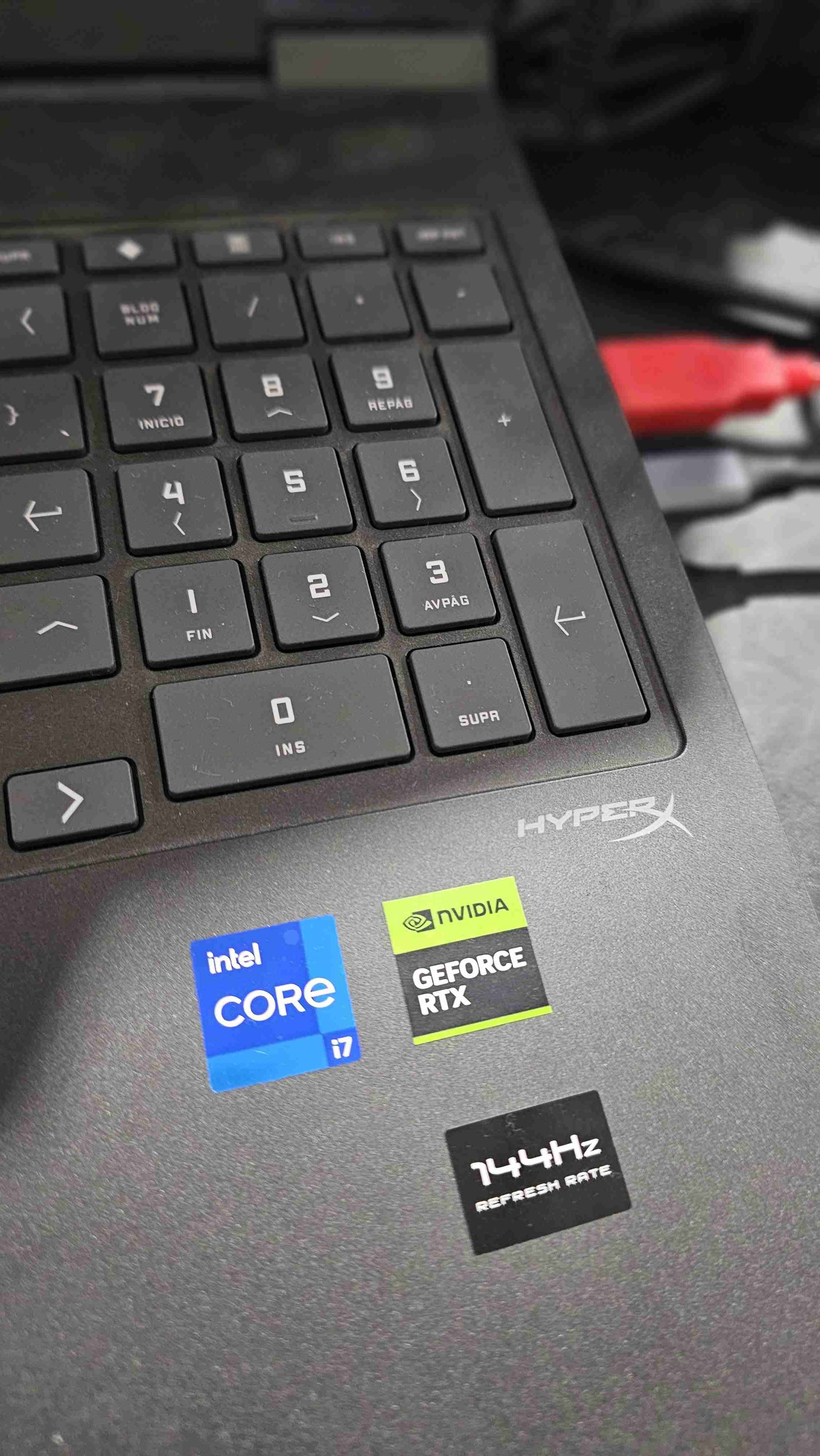 Notebook gamer HP Victus 16-r1016la - miniatura 3