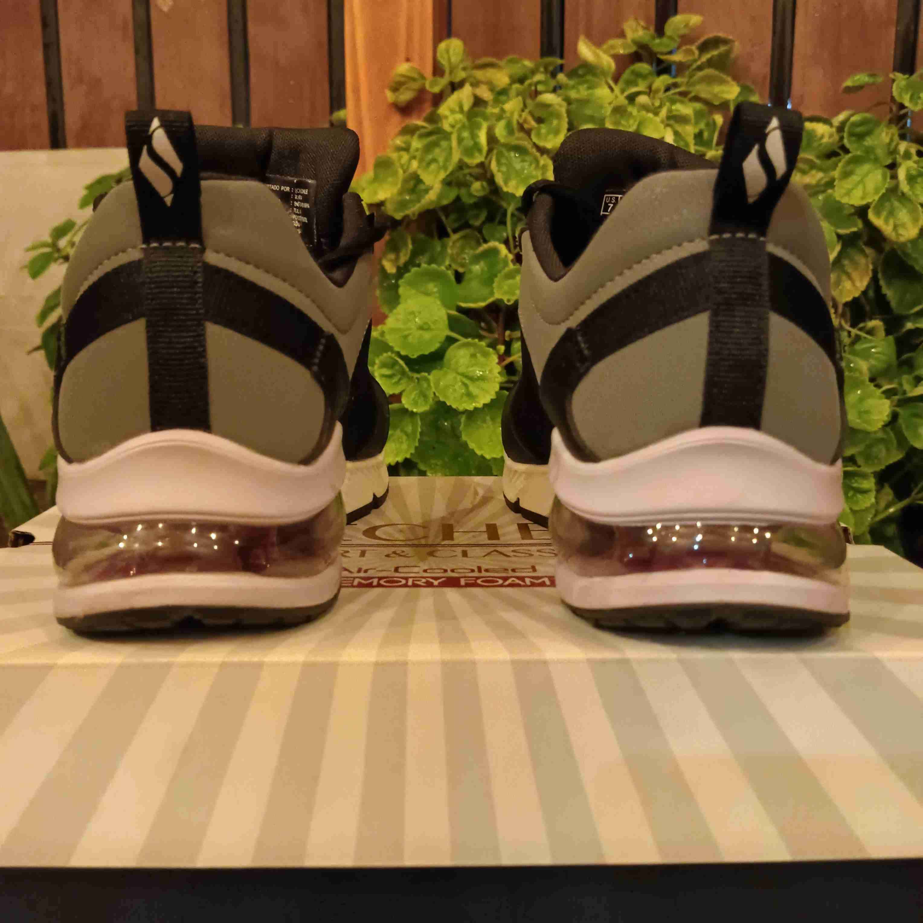 Zapatillas Skechers "poco uso"🏃‍♀️ - miniatura 2