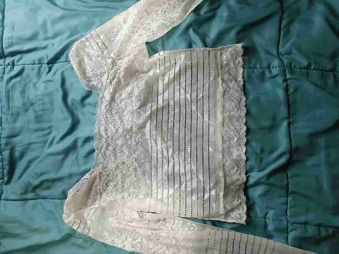 Polera de encaje manga larga - miniatura 2