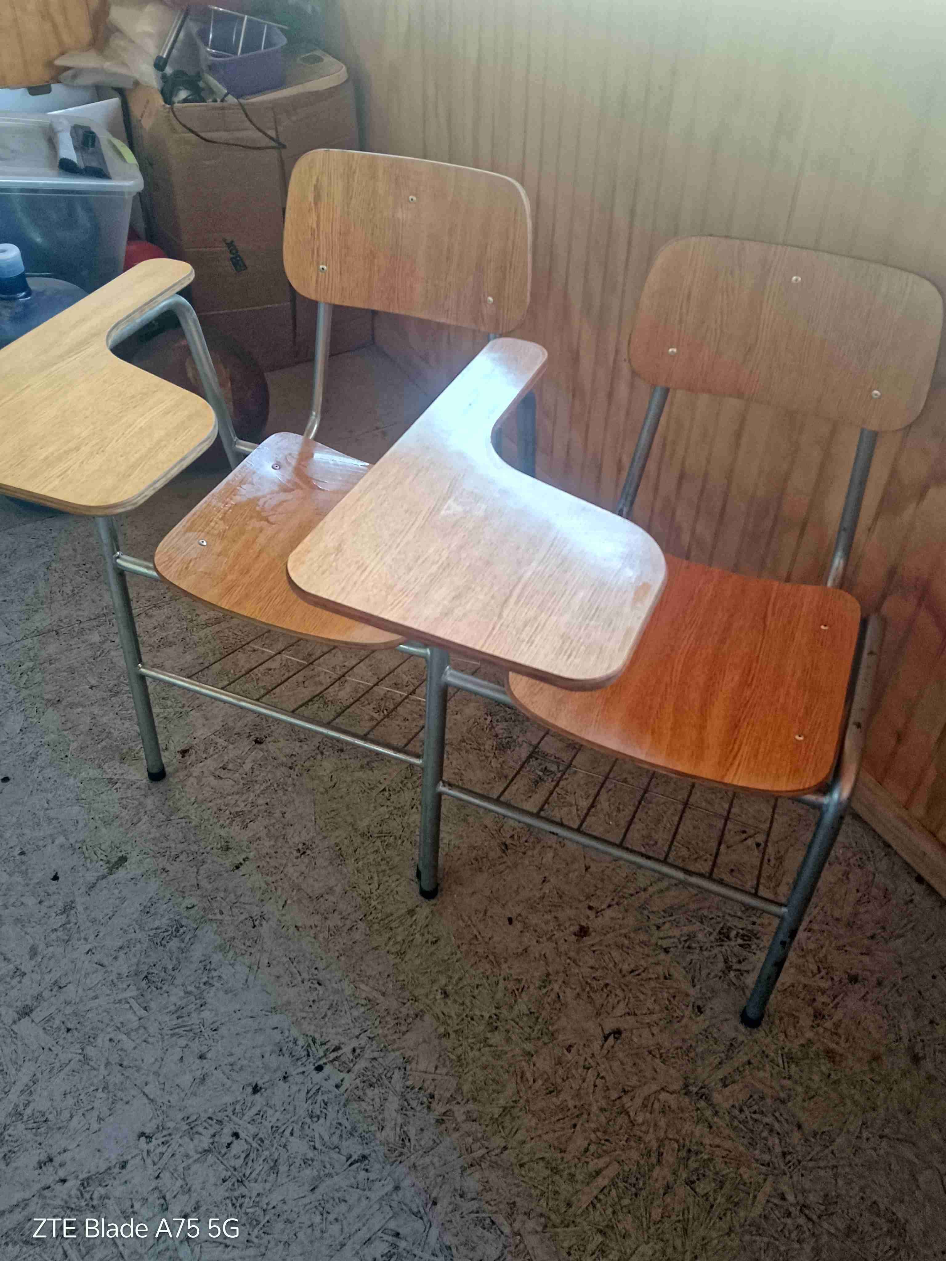 Silla escolar con paleta - miniatura 2