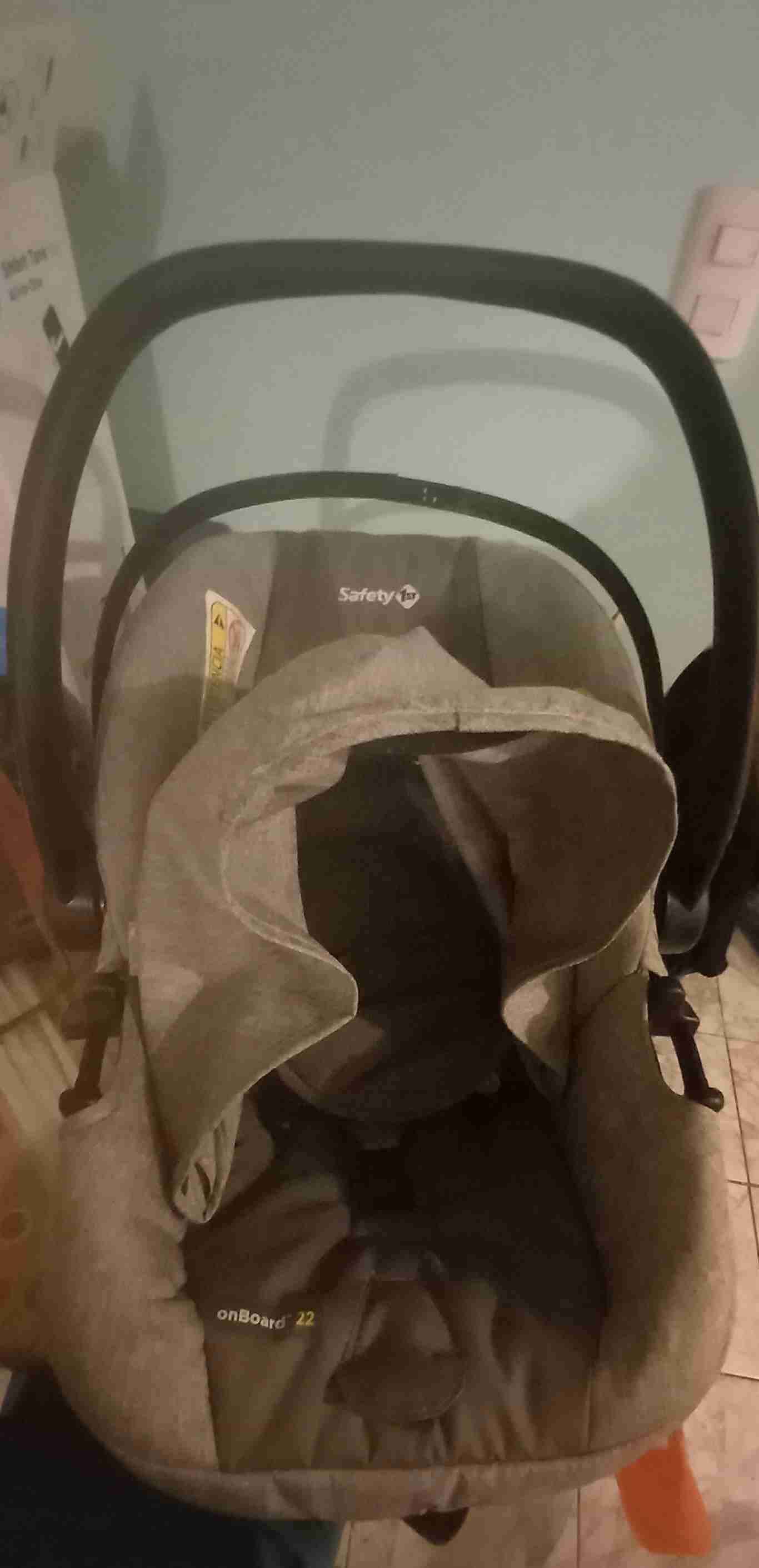 Silla de auto Safety 1st gris