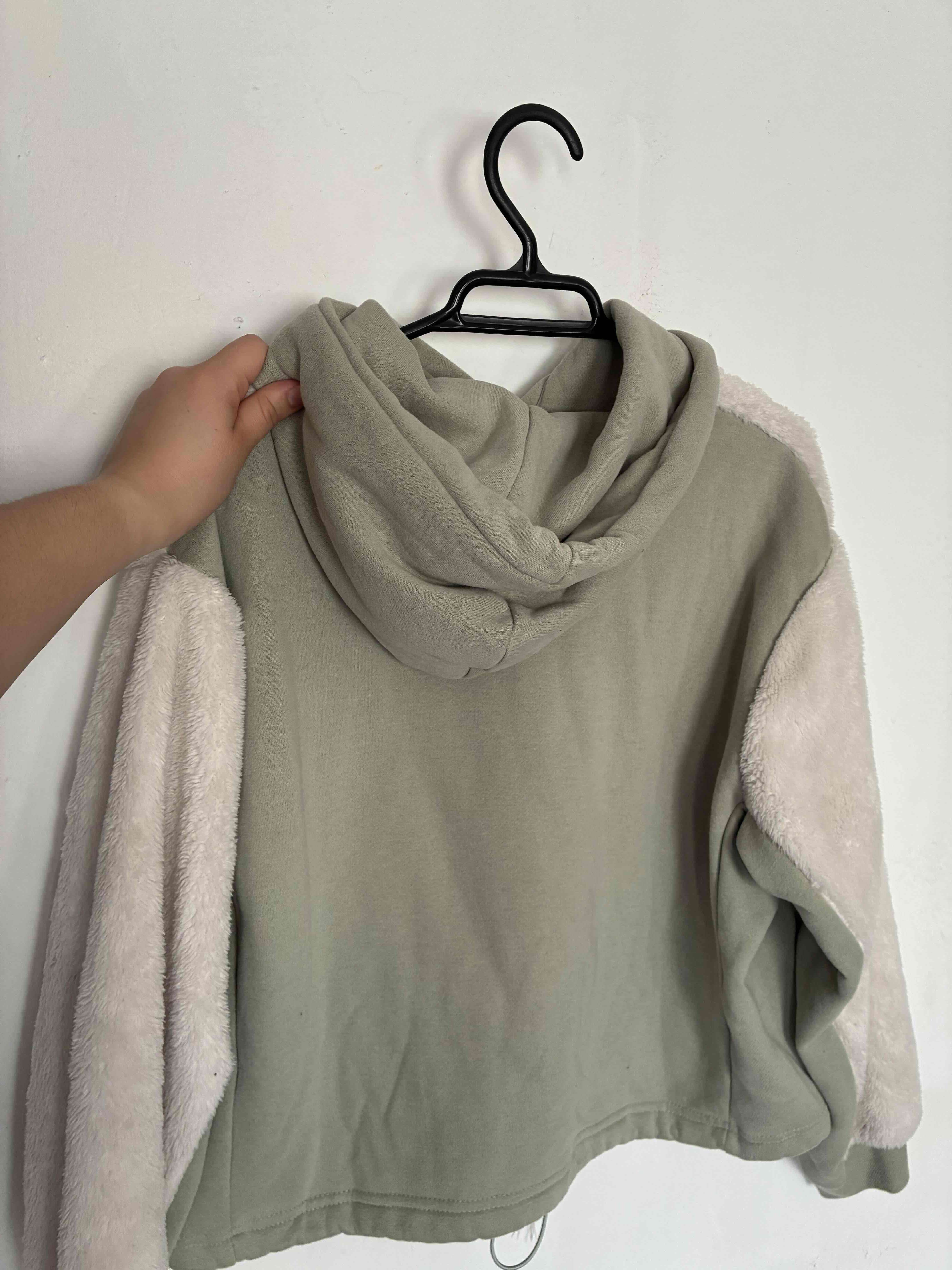 Hoodie peludo bicolor - miniatura 5