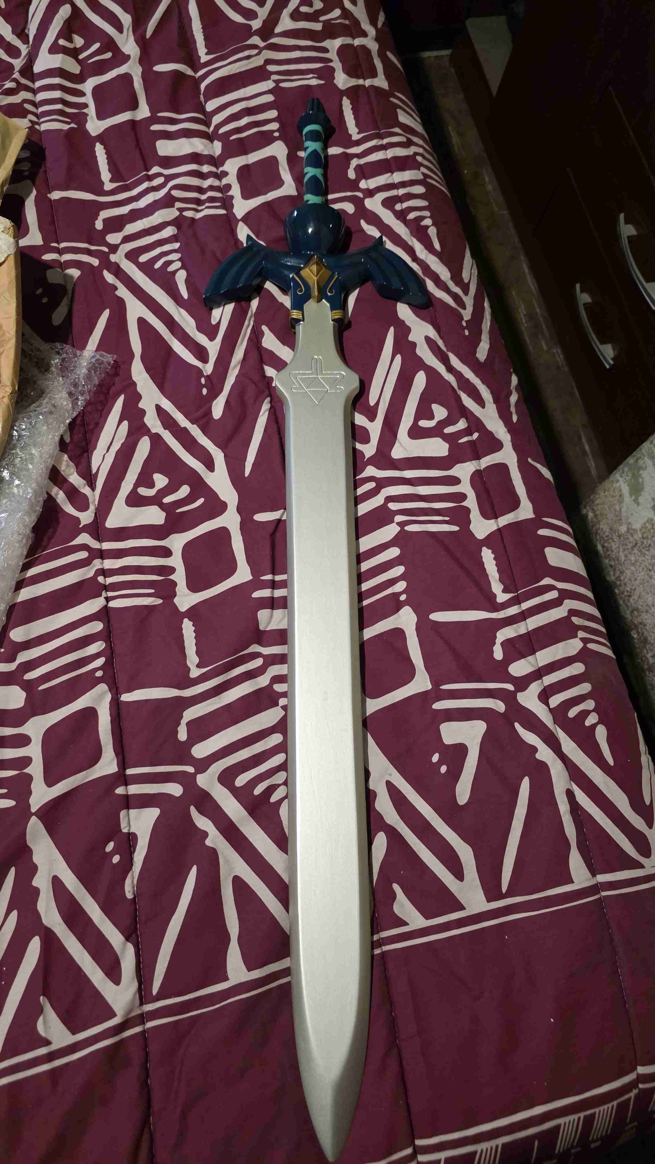 Espada maestra y escudo hyliano - miniatura 3